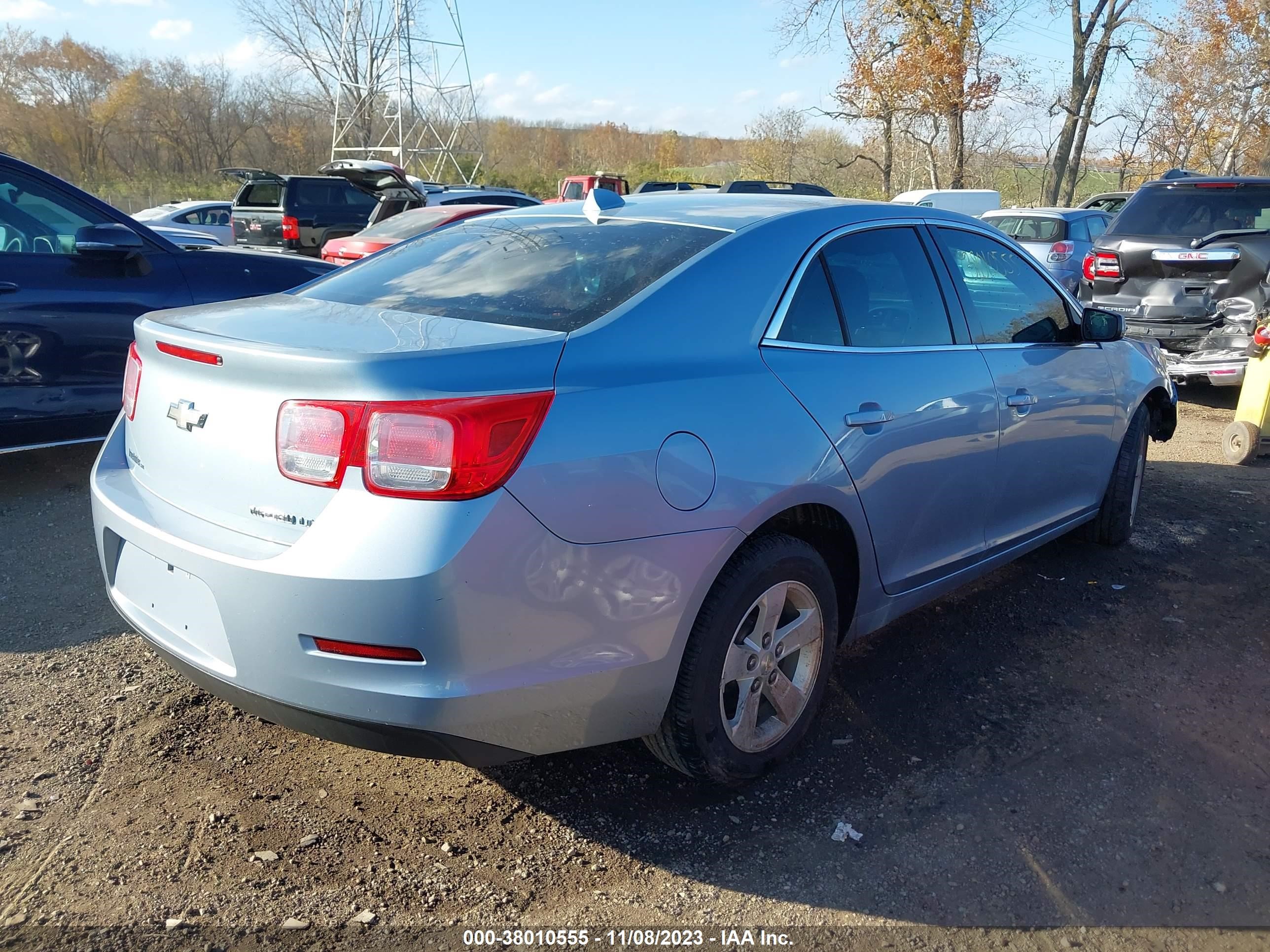 Photo 3 VIN: 1G11C5SA9DU116318 - CHEVROLET MALIBU 