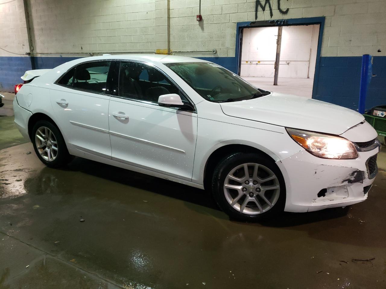 Photo 3 VIN: 1G11C5SA9GF133824 - CHEVROLET MALIBU 