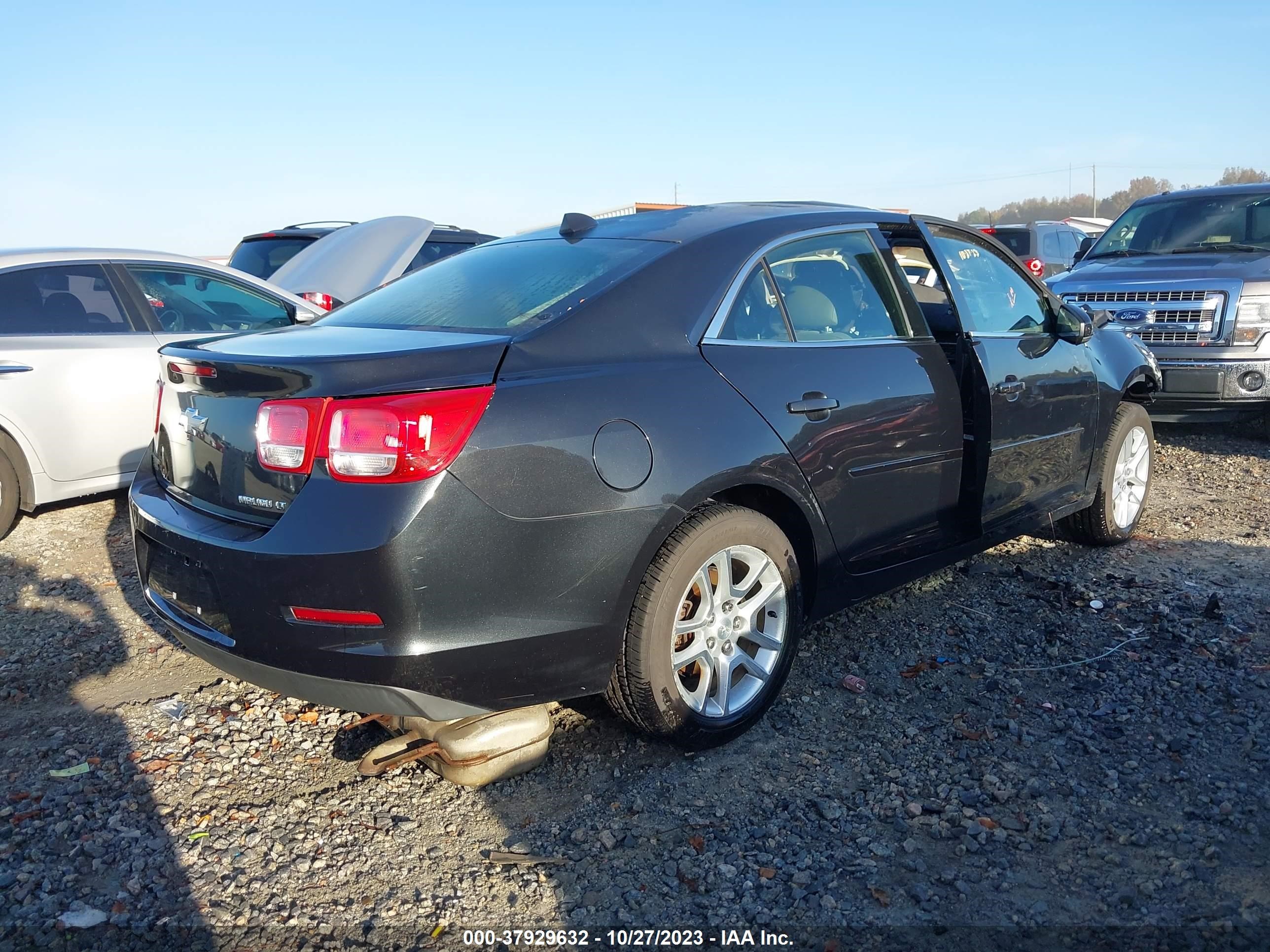 Photo 3 VIN: 1G11C5SAXDF191713 - CHEVROLET MALIBU 