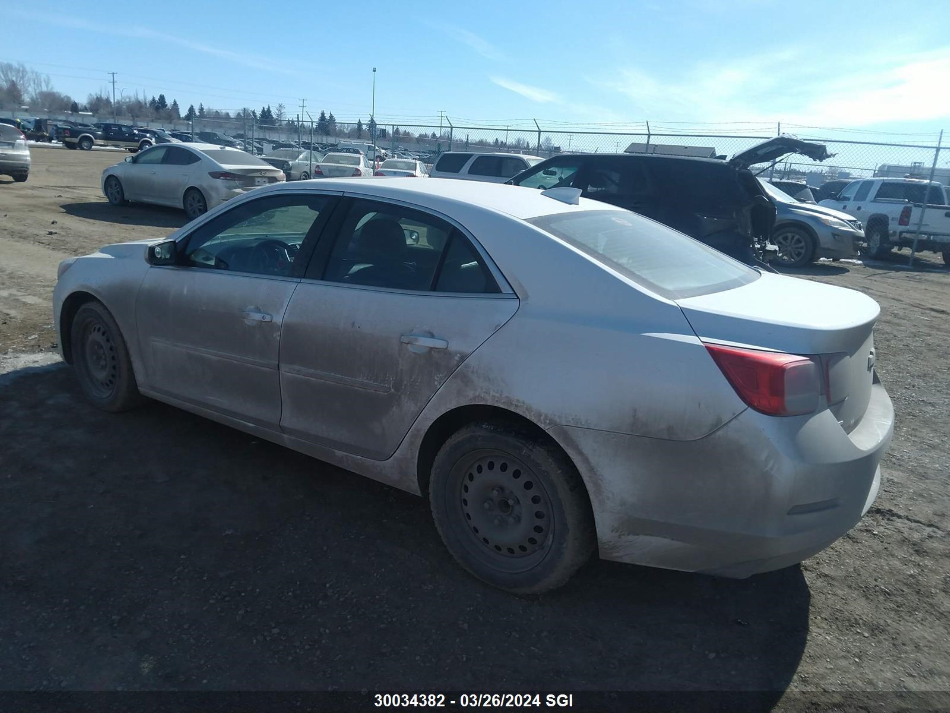 Photo 2 VIN: 1G11C5SAXGU151440 - CHEVROLET MALIBU 