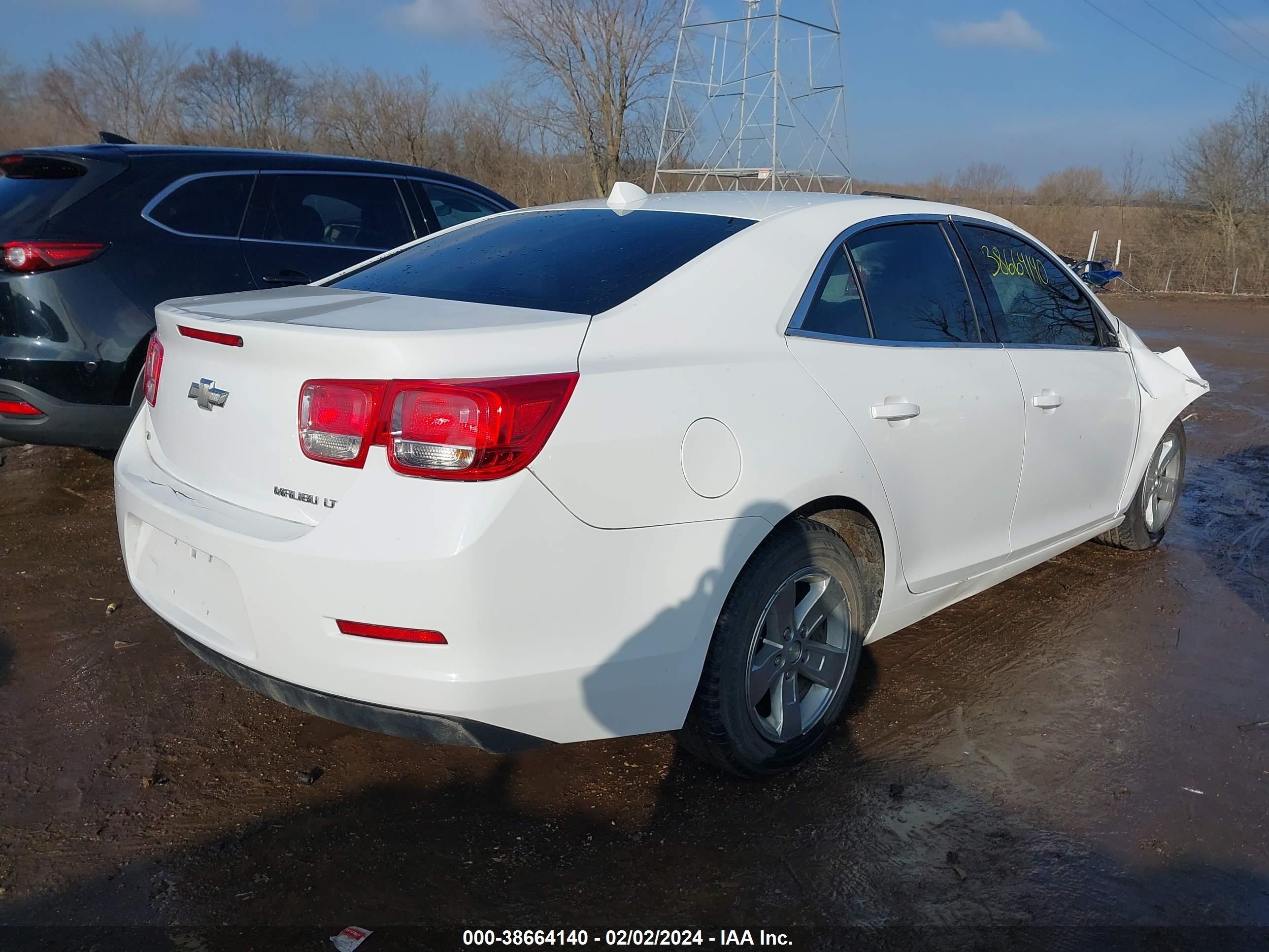 Photo 3 VIN: 1G11C5SL0EF209963 - CHEVROLET MALIBU 