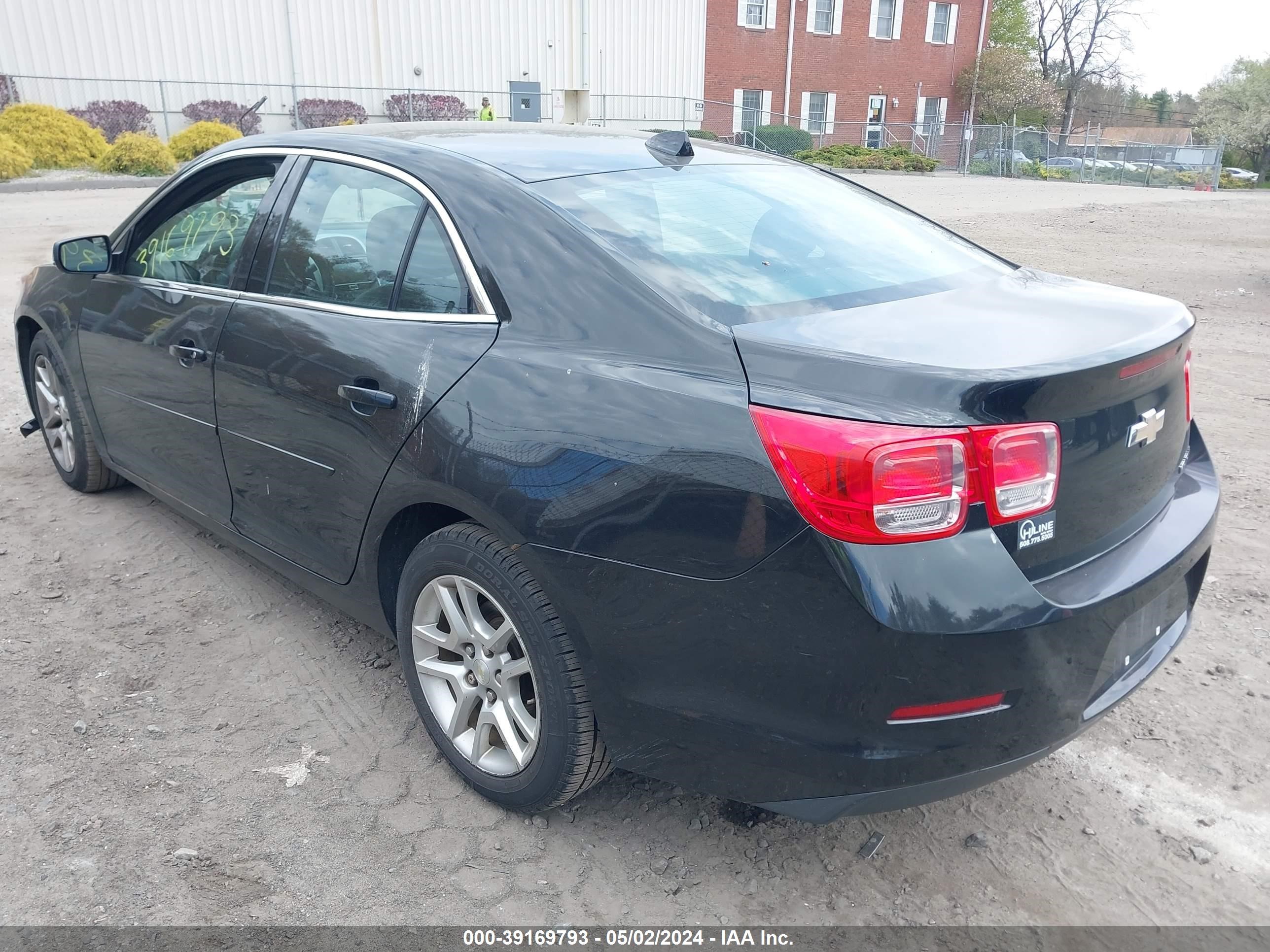 Photo 2 VIN: 1G11C5SL1EF180635 - CHEVROLET MALIBU 