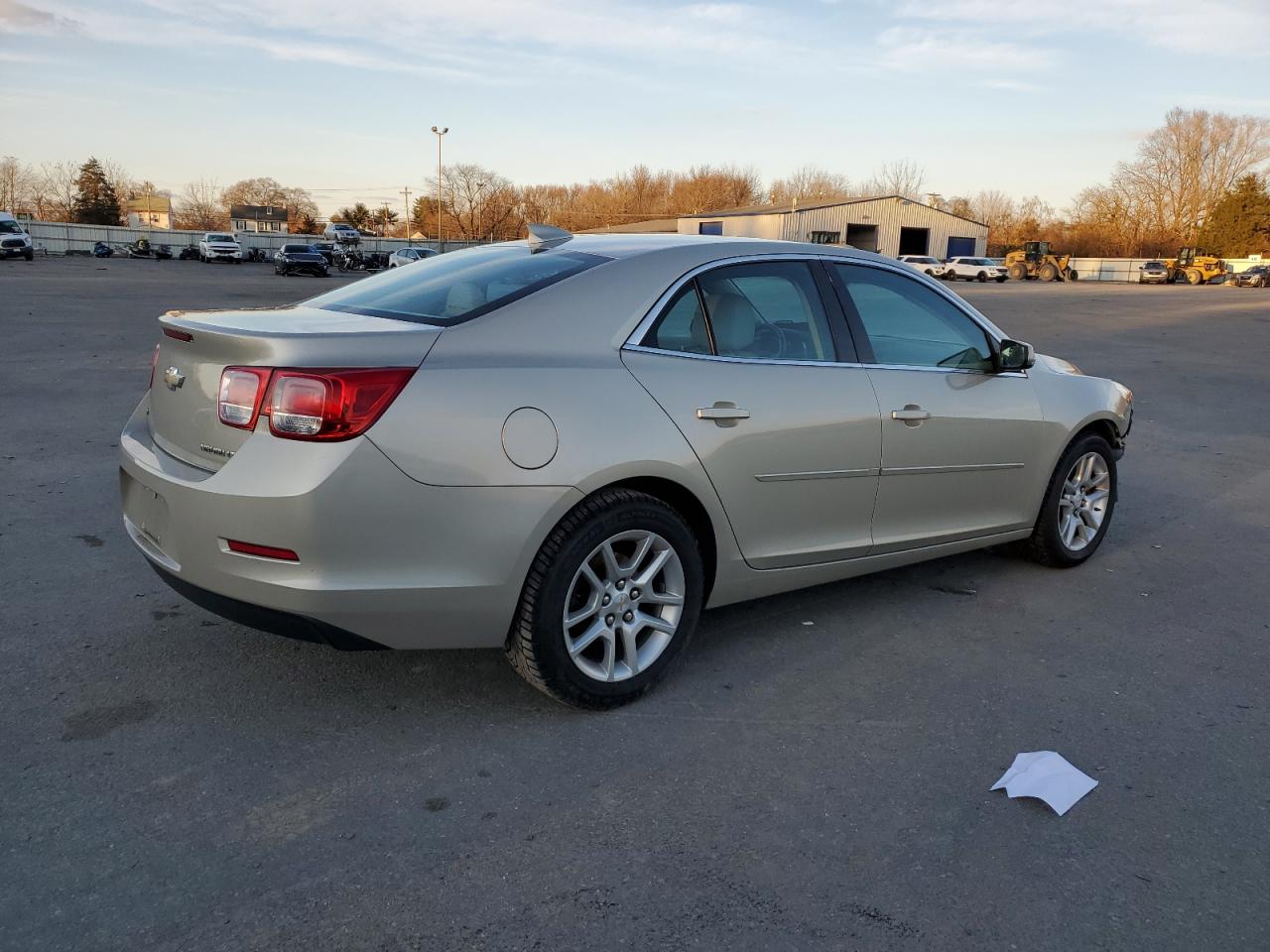 Photo 2 VIN: 1G11C5SL1FF248403 - CHEVROLET MALIBU 