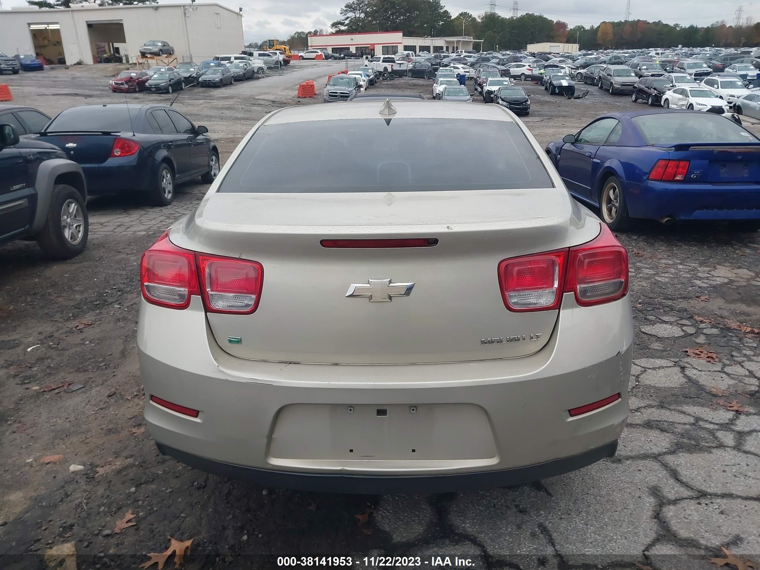 Photo 11 VIN: 1G11C5SL1FF270367 - CHEVROLET MALIBU 