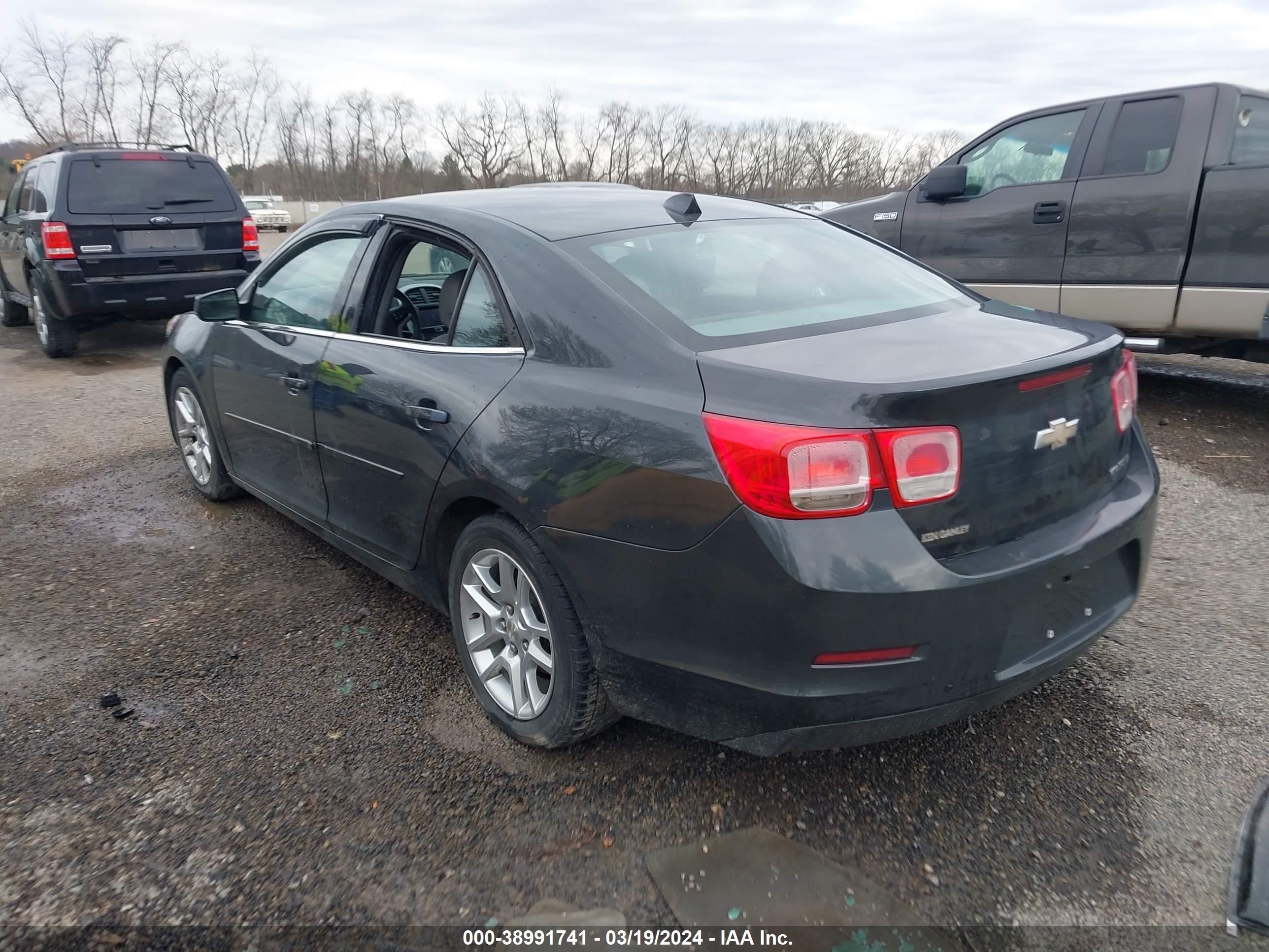 Photo 2 VIN: 1G11C5SL2EF126566 - CHEVROLET MALIBU 