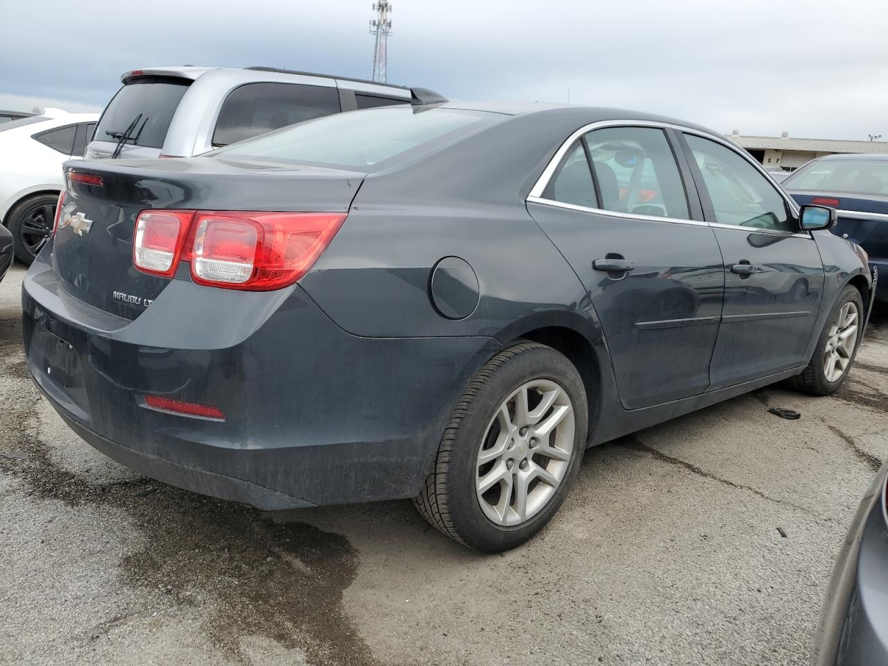 Photo 2 VIN: 1G11C5SL2FF201848 - CHEVROLET MALIBU 