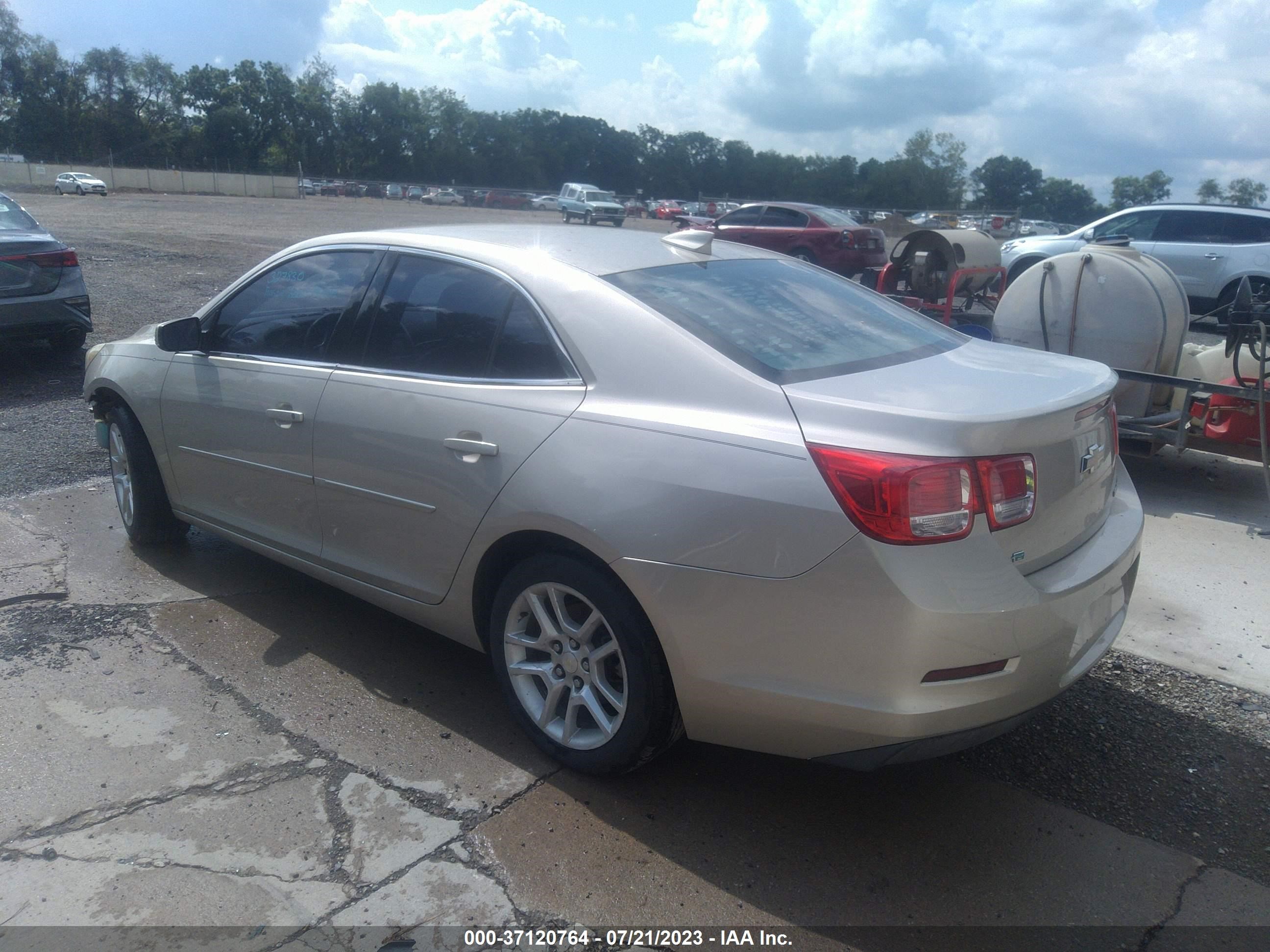 Photo 2 VIN: 1G11C5SL4FF188424 - CHEVROLET MALIBU 