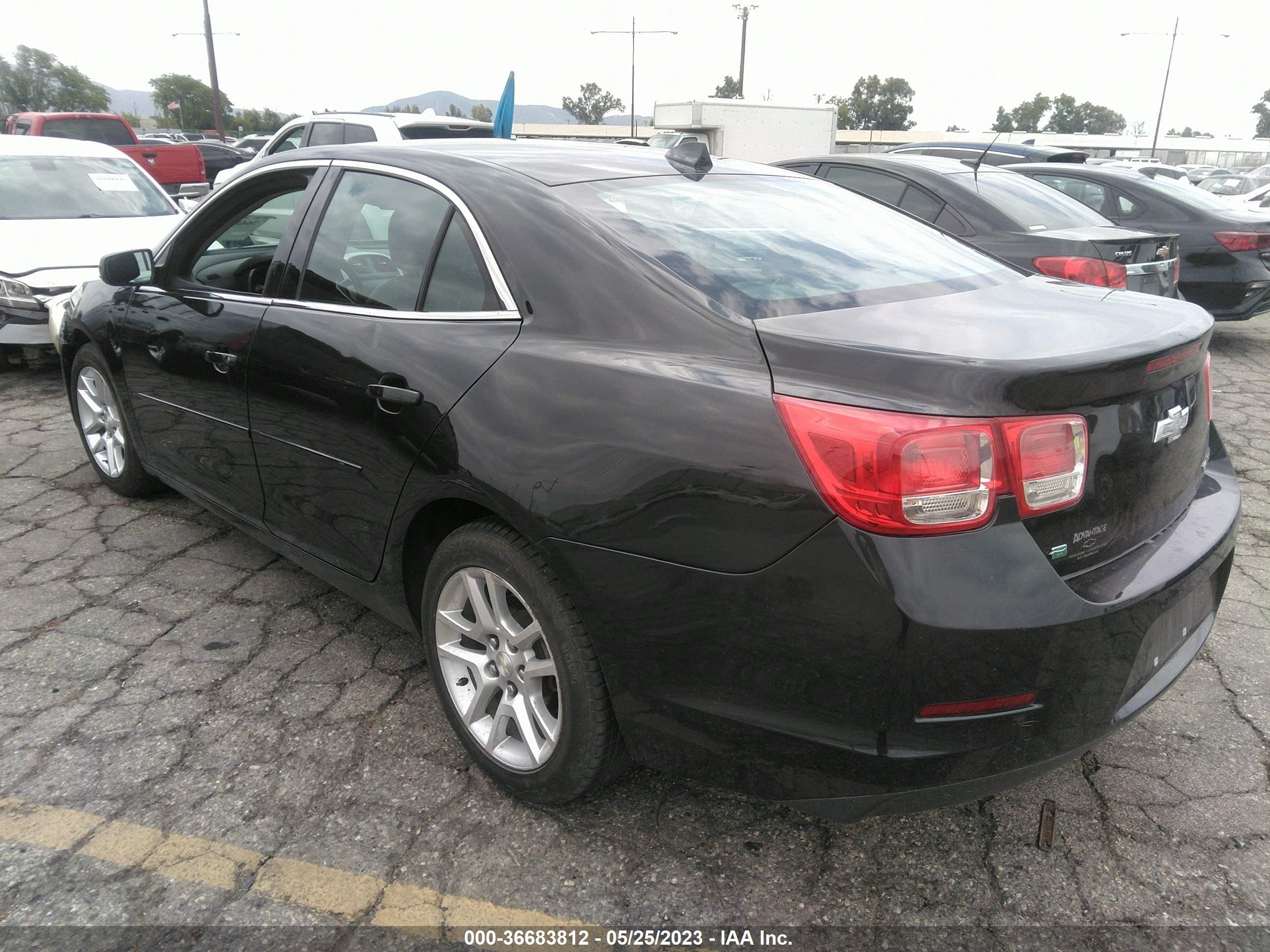 Photo 2 VIN: 1G11C5SL5EF243123 - CHEVROLET MALIBU 