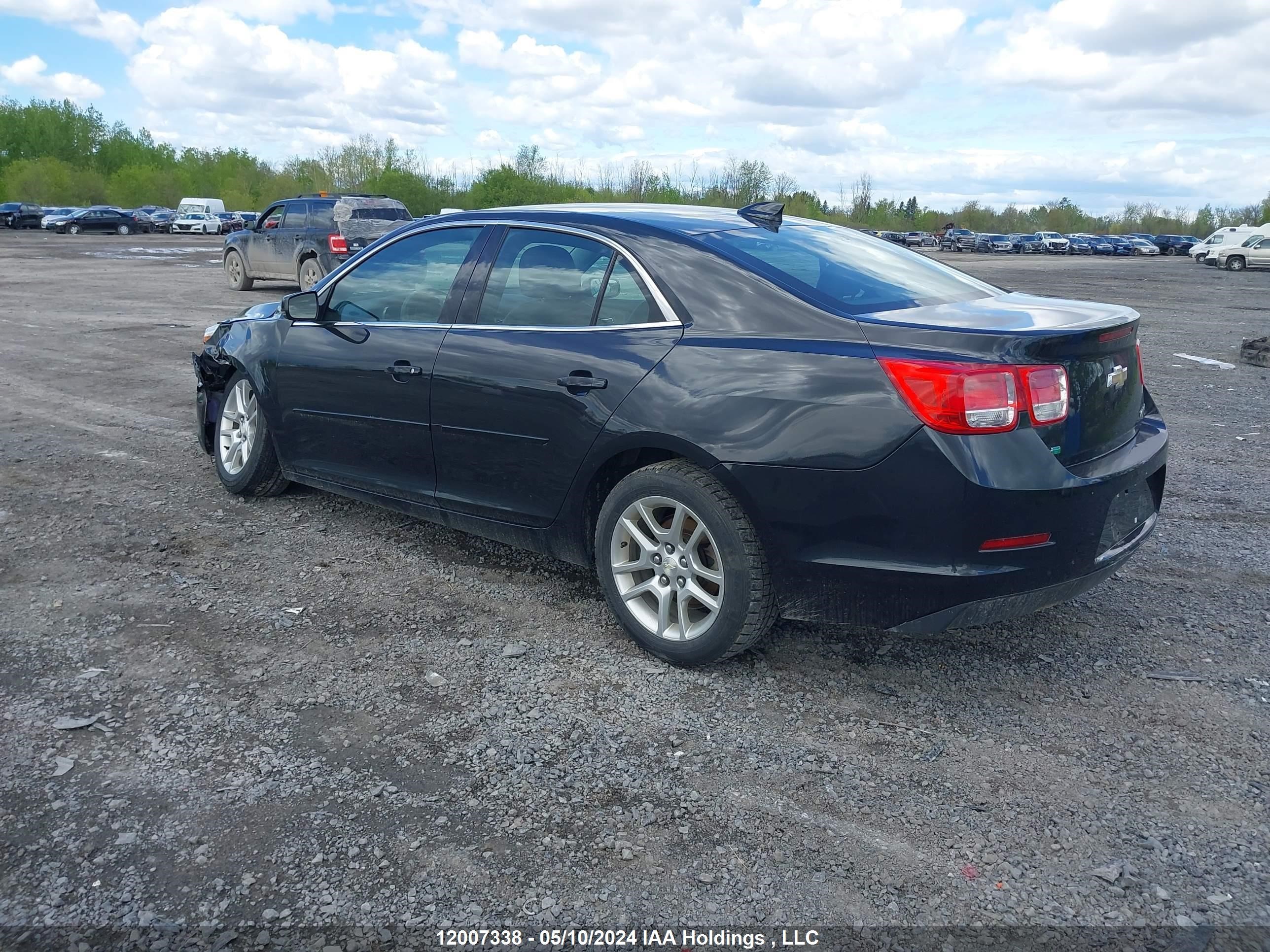 Photo 2 VIN: 1G11C5SL6FF308742 - CHEVROLET MALIBU 