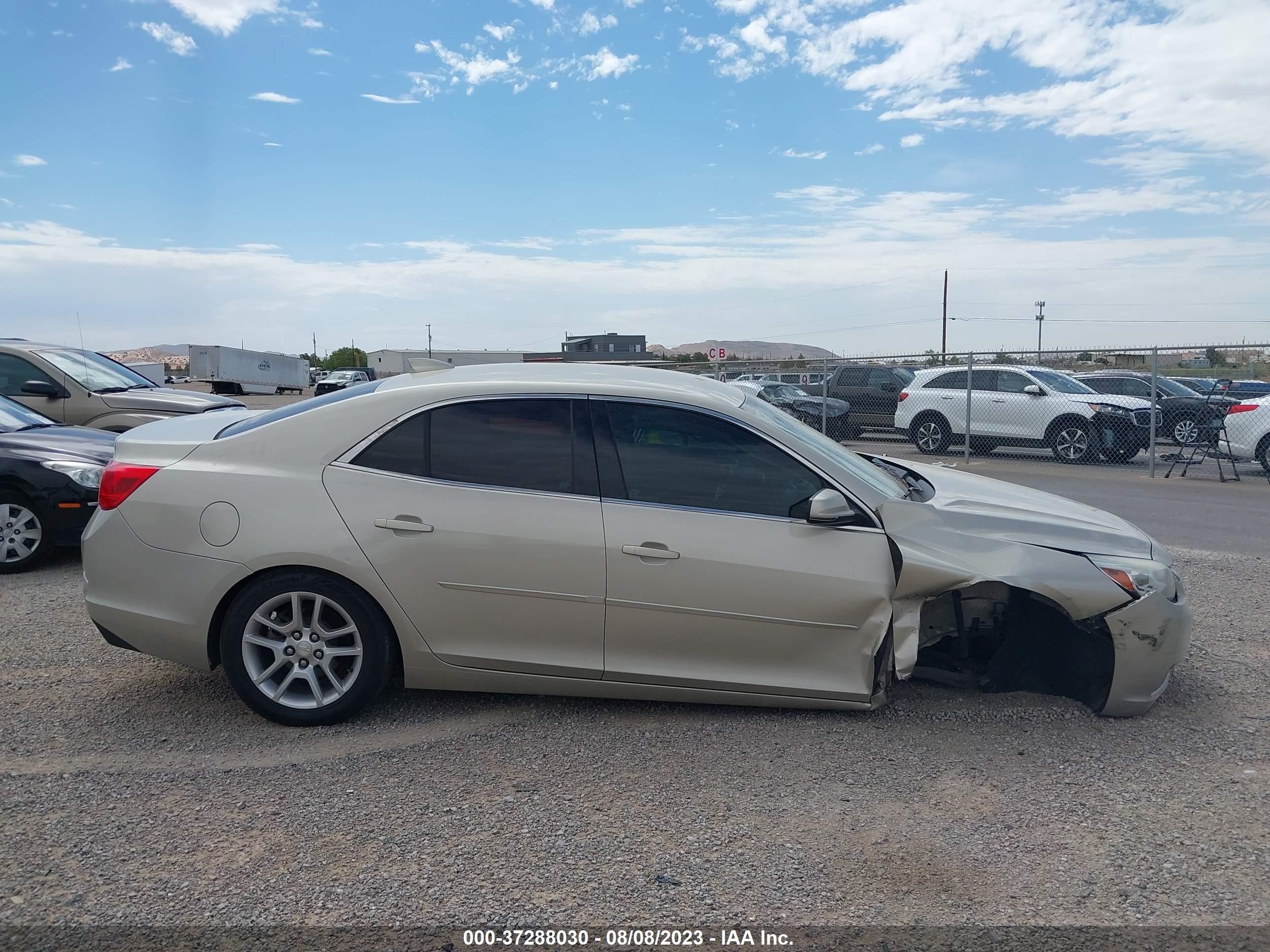 Photo 12 VIN: 1G11C5SL7FF318759 - CHEVROLET MALIBU 