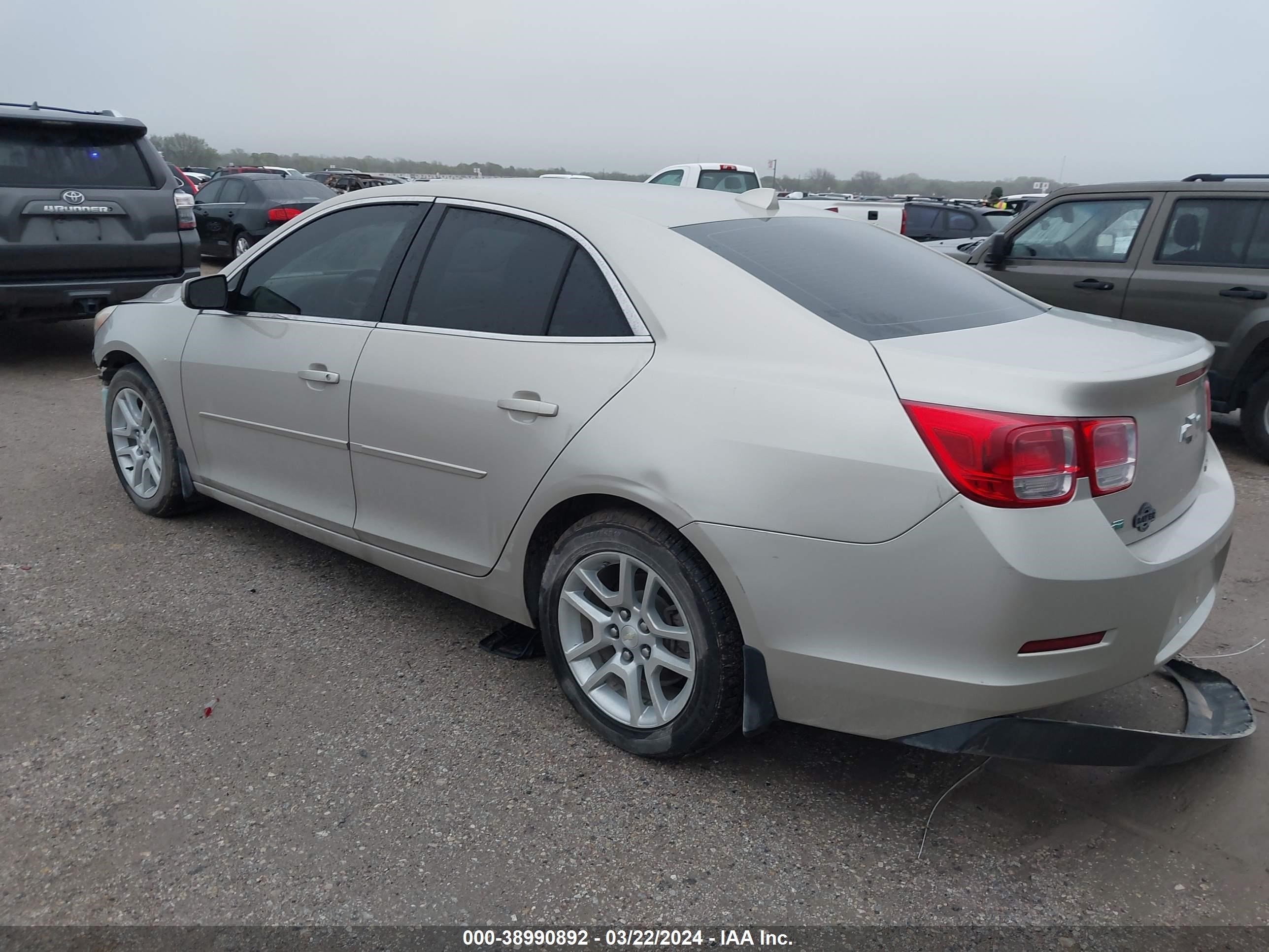 Photo 2 VIN: 1G11C5SL8EF210696 - CHEVROLET MALIBU 