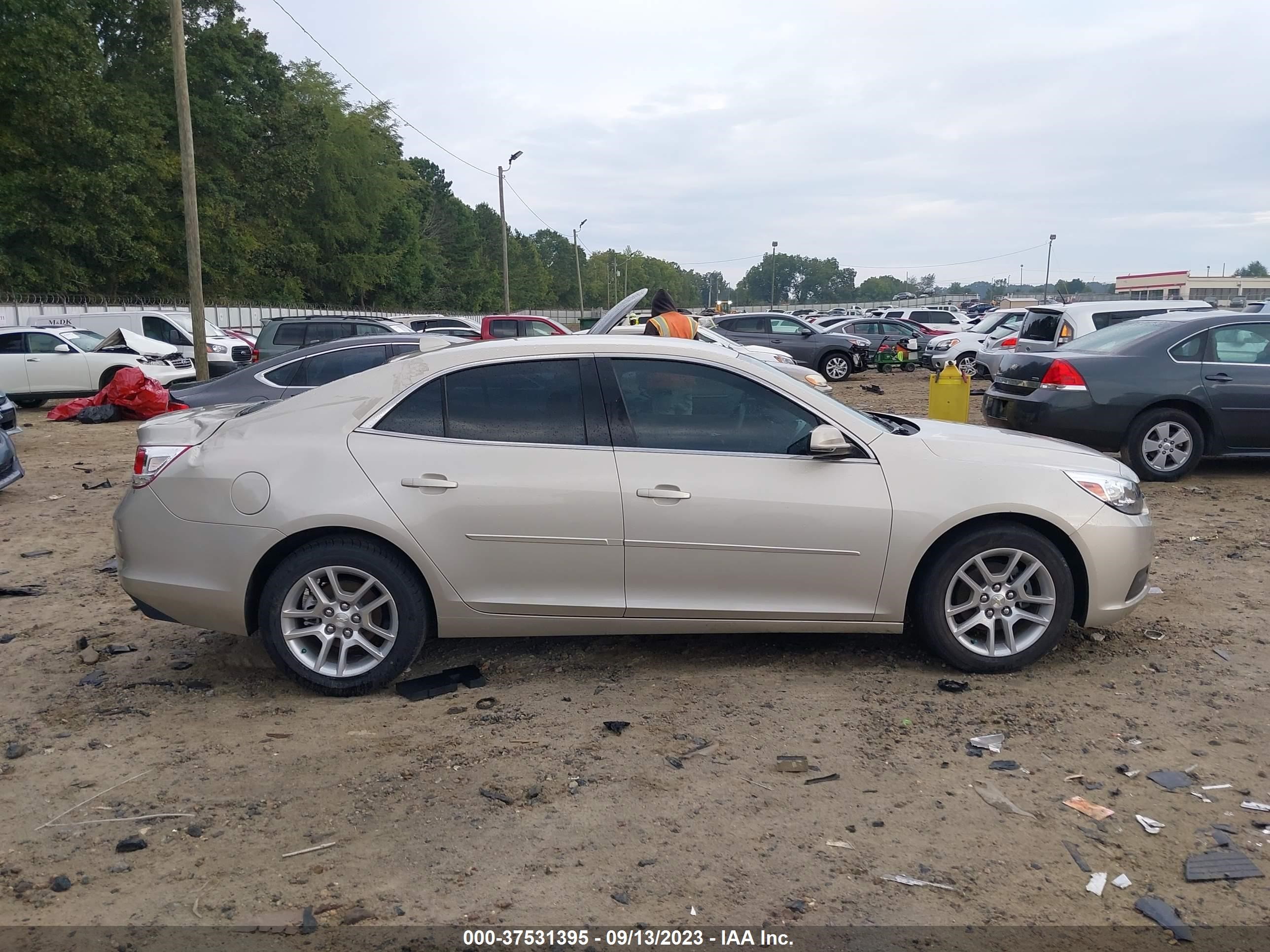 Photo 12 VIN: 1G11C5SL8EF245321 - CHEVROLET MALIBU 