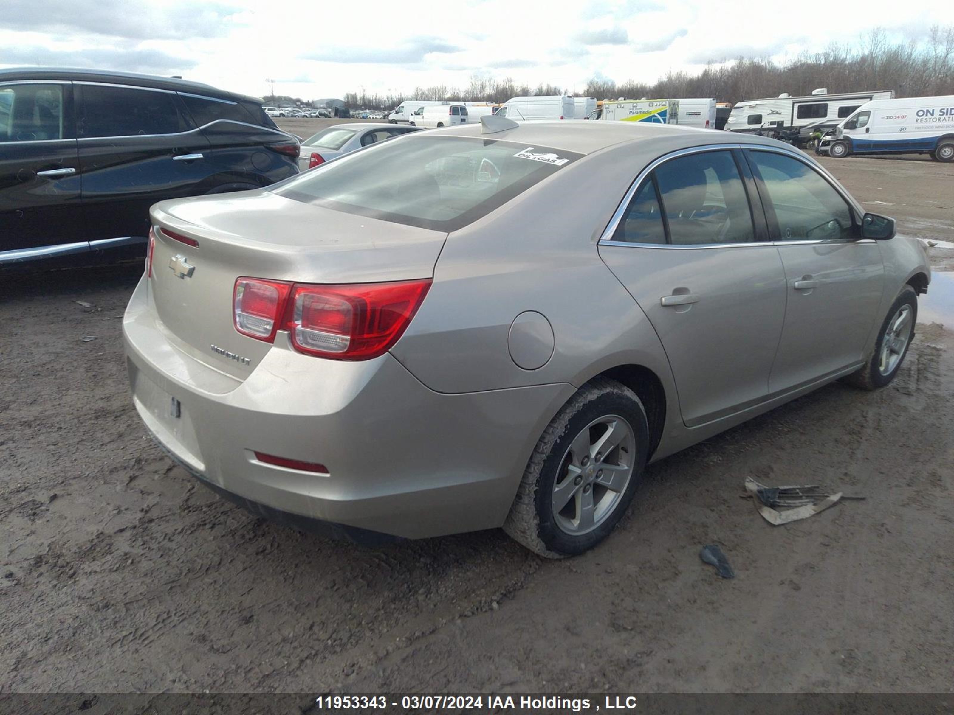 Photo 3 VIN: 1G11C5SL8FF344318 - CHEVROLET MALIBU 