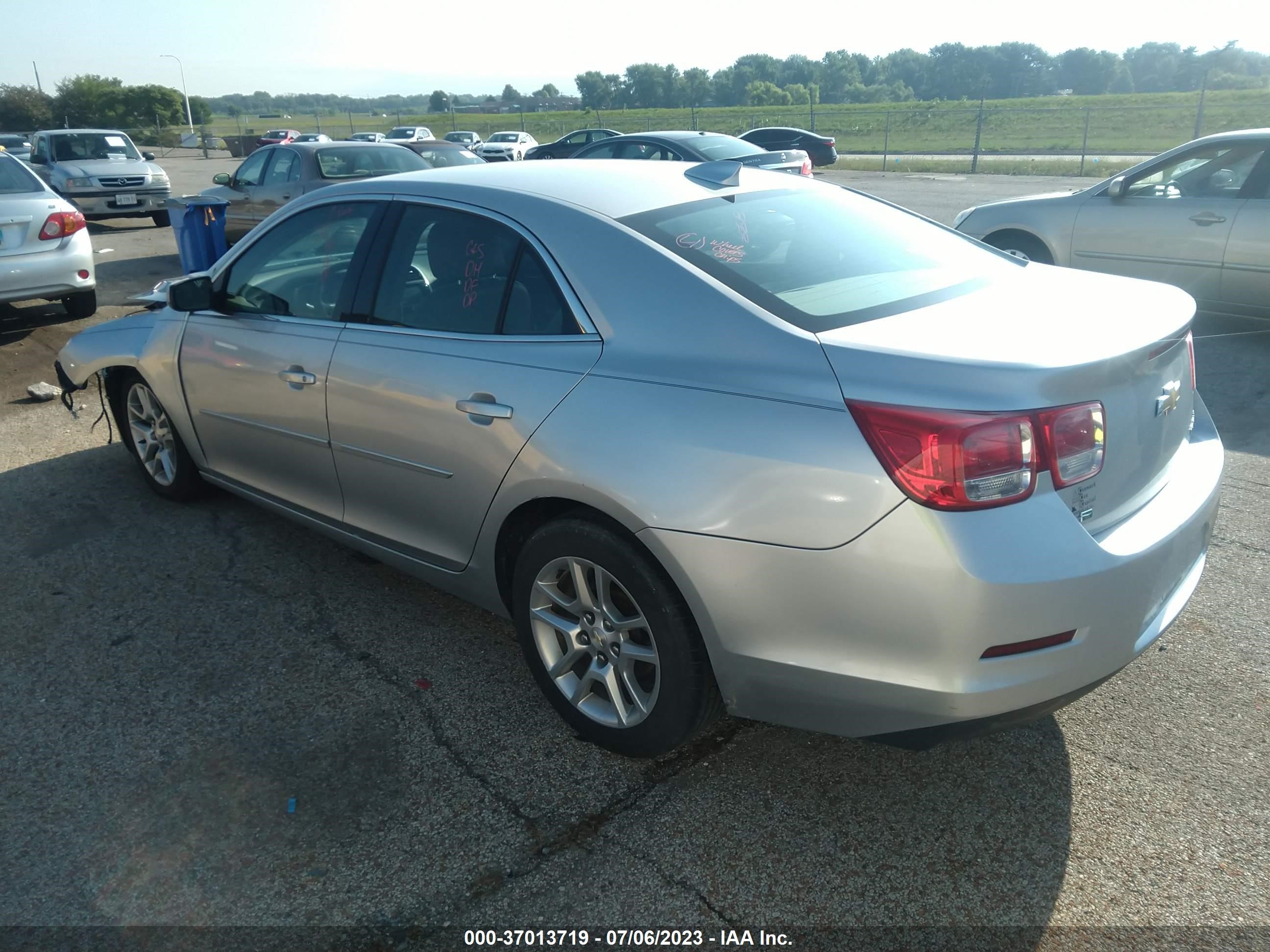 Photo 2 VIN: 1G11C5SL9FF290270 - CHEVROLET MALIBU 