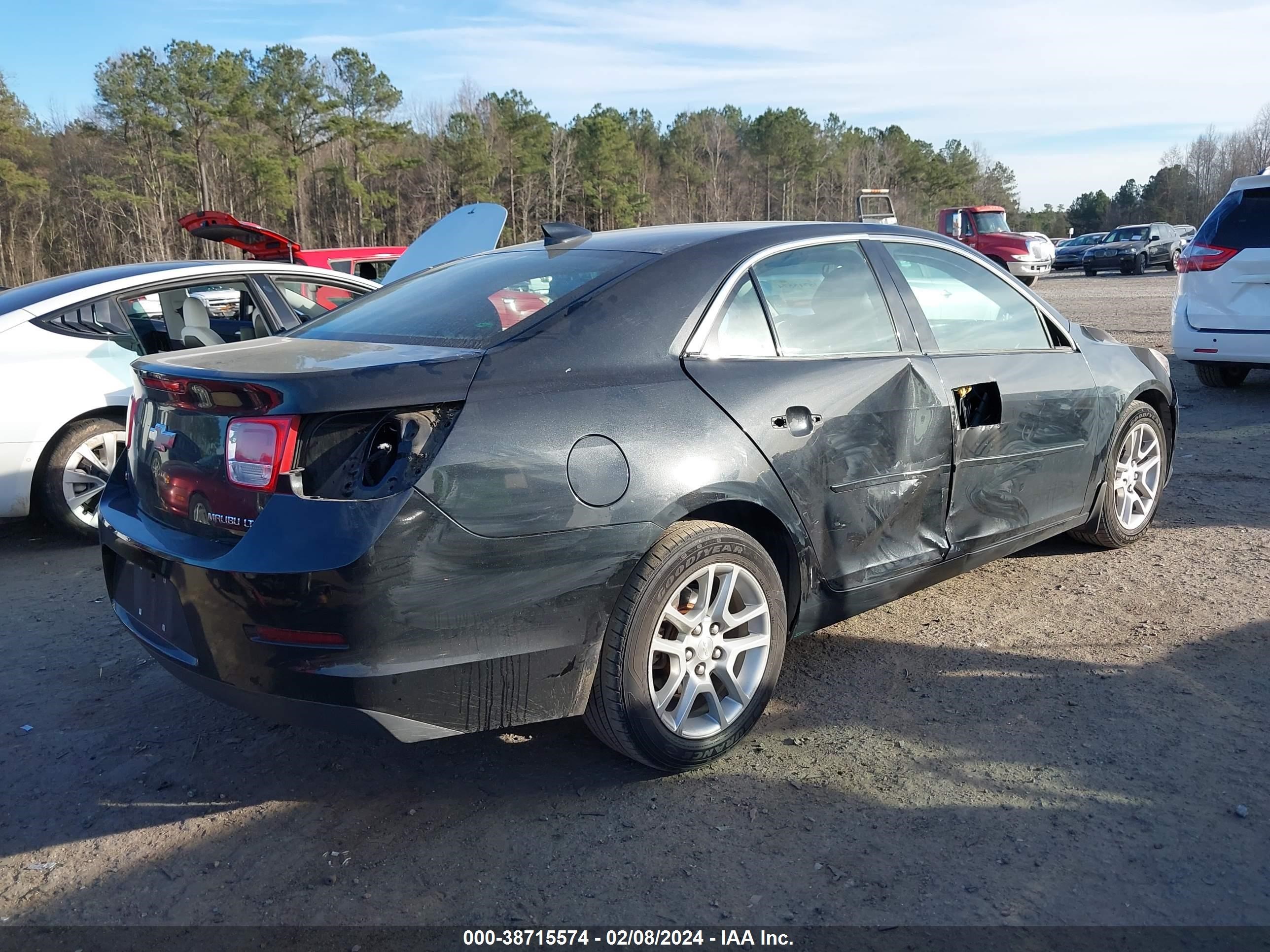 Photo 3 VIN: 1G11C5SLXFF163916 - CHEVROLET MALIBU 