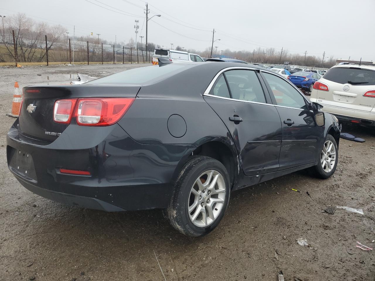 Photo 2 VIN: 1G11C5SLXFF235231 - CHEVROLET MALIBU 