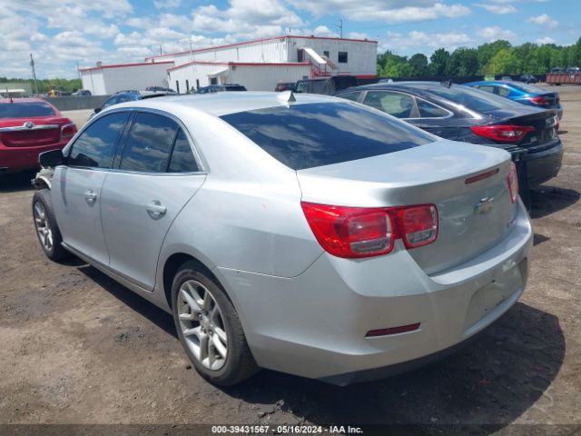 Photo 2 VIN: 1G11D5RR0DF111179 - CHEVROLET MALIBU 