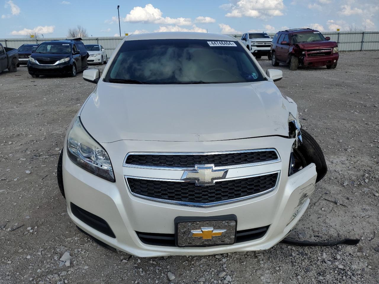 Photo 4 VIN: 1G11D5RR0DF117144 - CHEVROLET MALIBU 