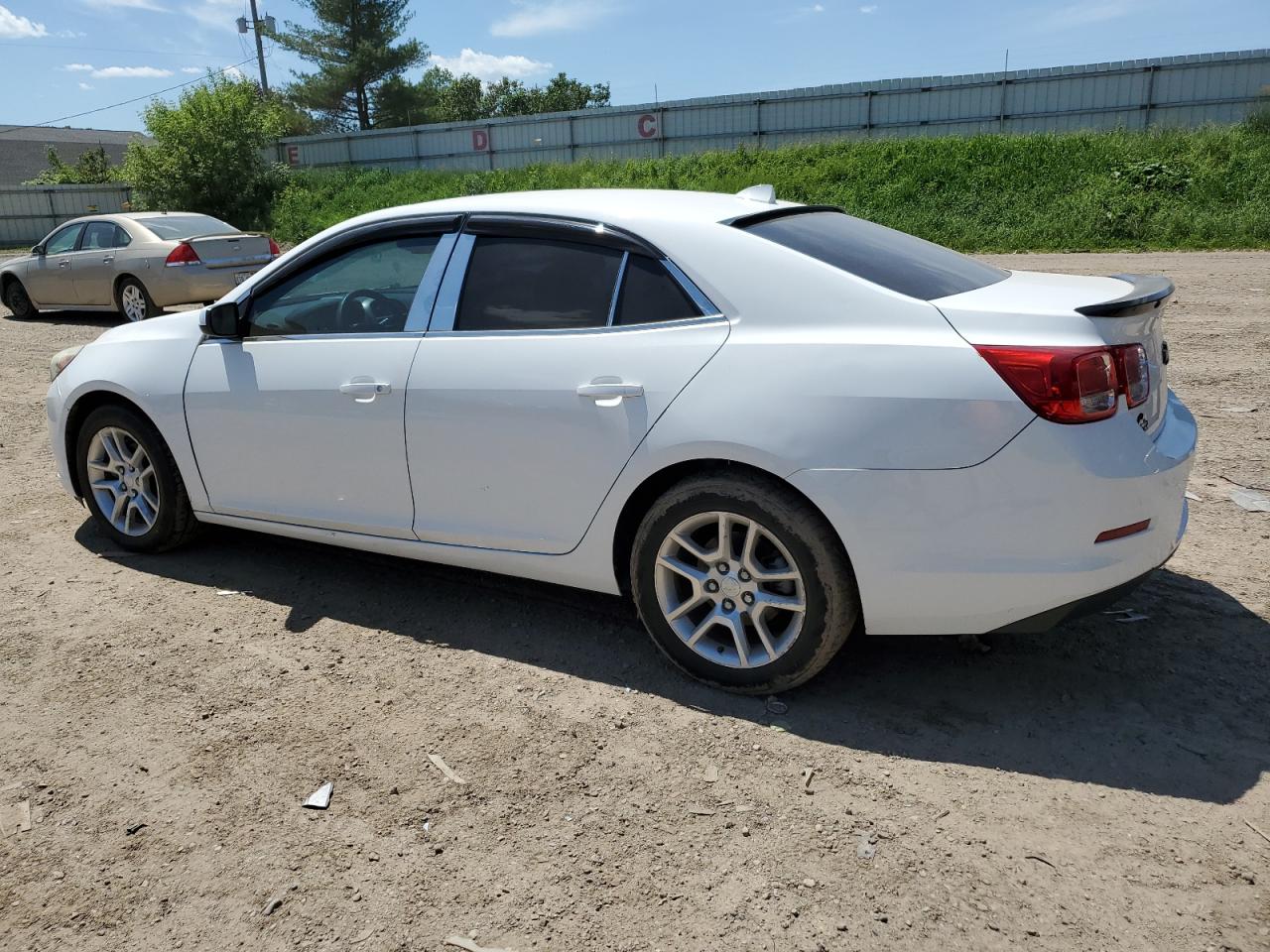 Photo 1 VIN: 1G11D5RR5DF113252 - CHEVROLET MALIBU 