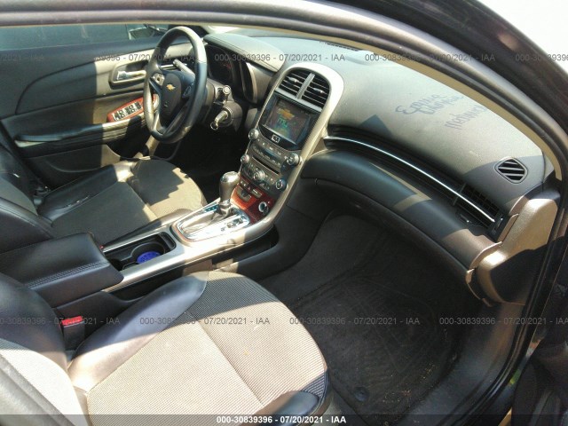 Photo 4 VIN: 1G11D5RR6DF120954 - CHEVROLET MALIBU 