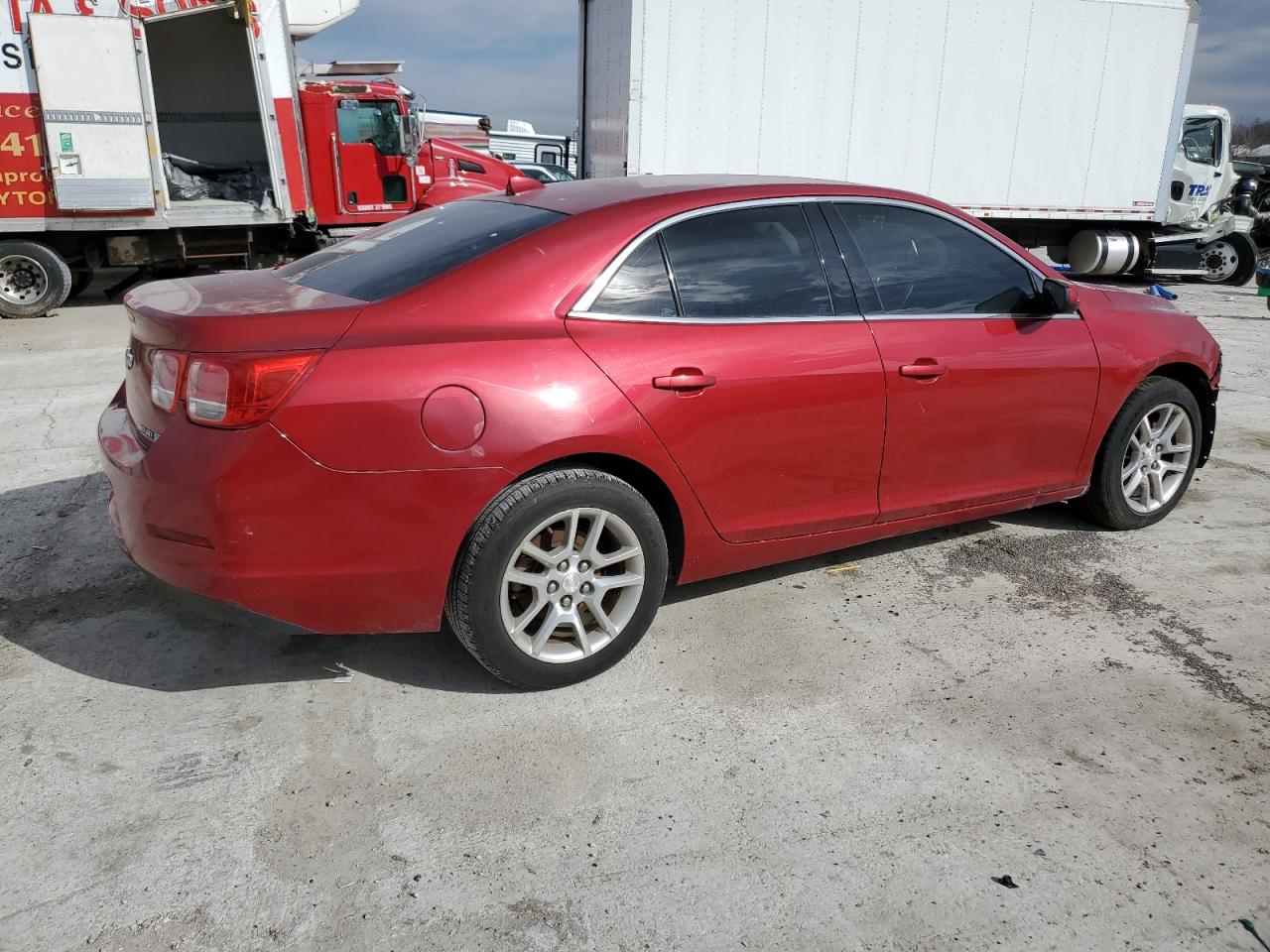 Photo 2 VIN: 1G11D5RR7DF109817 - CHEVROLET MALIBU 