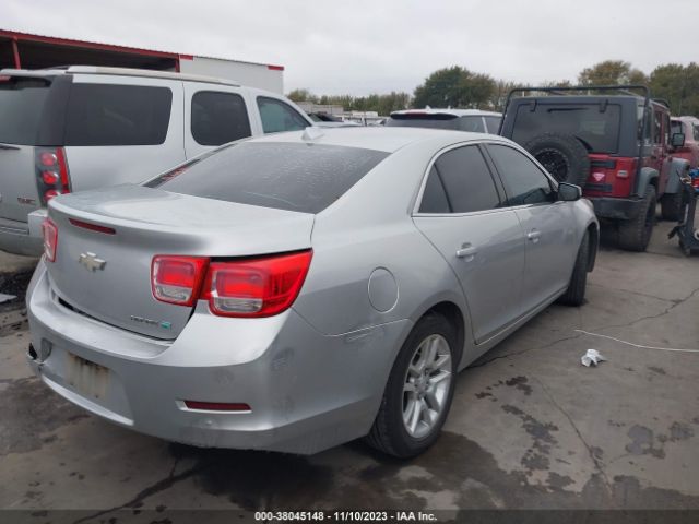 Photo 3 VIN: 1G11D5RR8DF104741 - CHEVROLET MALIBU 