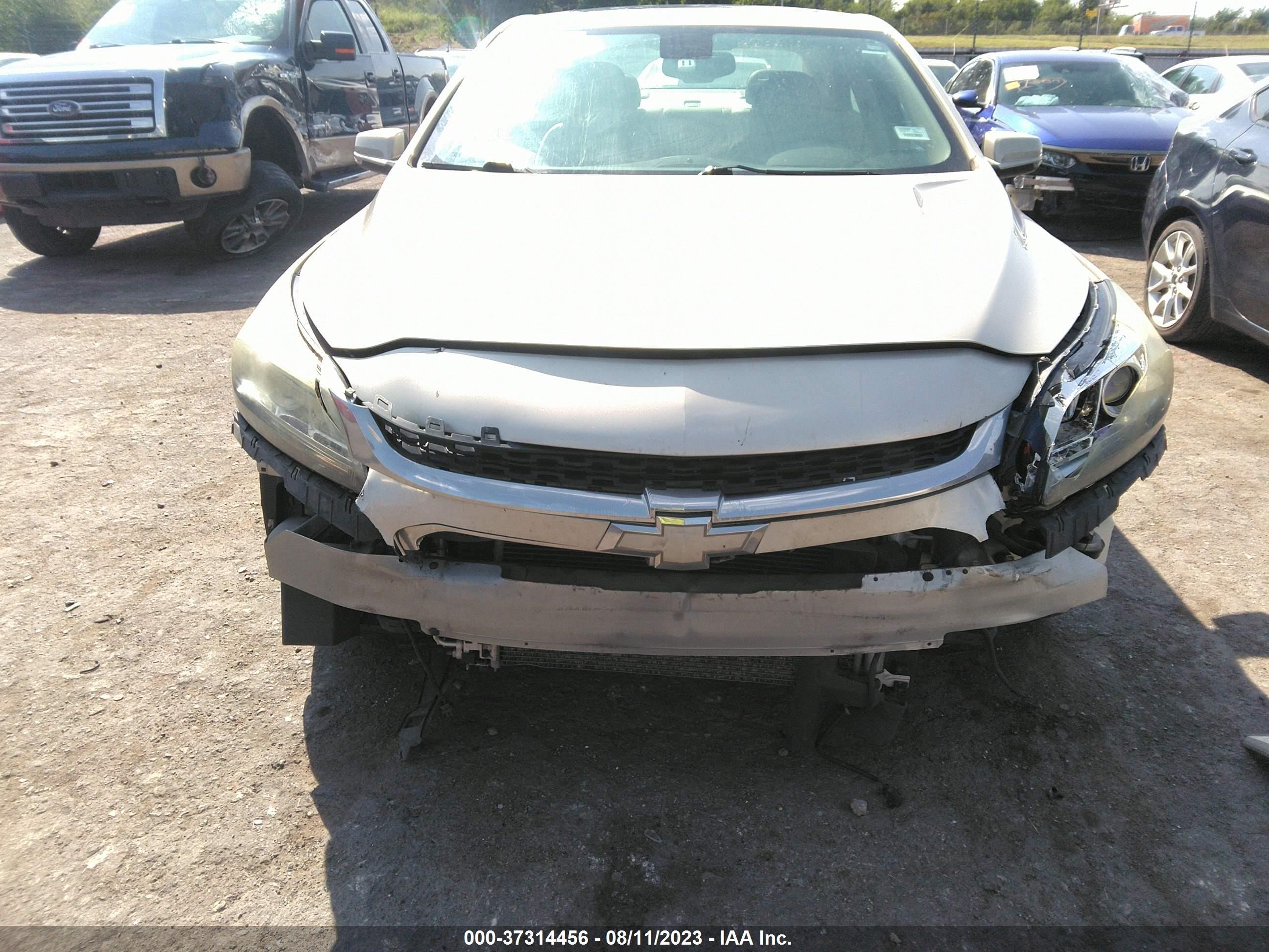 Photo 12 VIN: 1G11D5SL3FF107460 - CHEVROLET MALIBU 