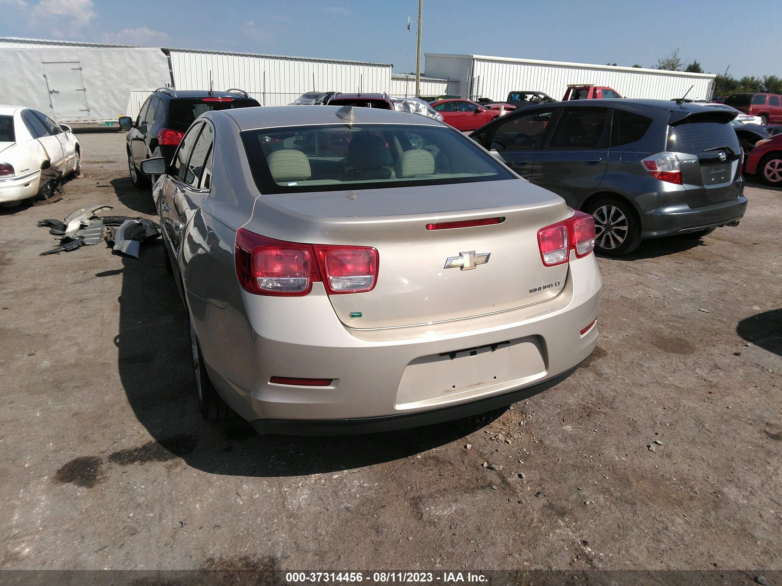 Photo 2 VIN: 1G11D5SL3FF107460 - CHEVROLET MALIBU 