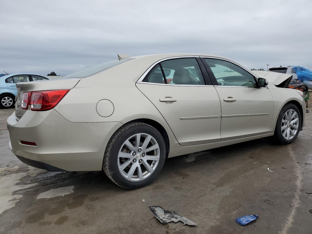 Photo 2 VIN: 1G11D5SL3FF320554 - CHEVROLET MALIBU 