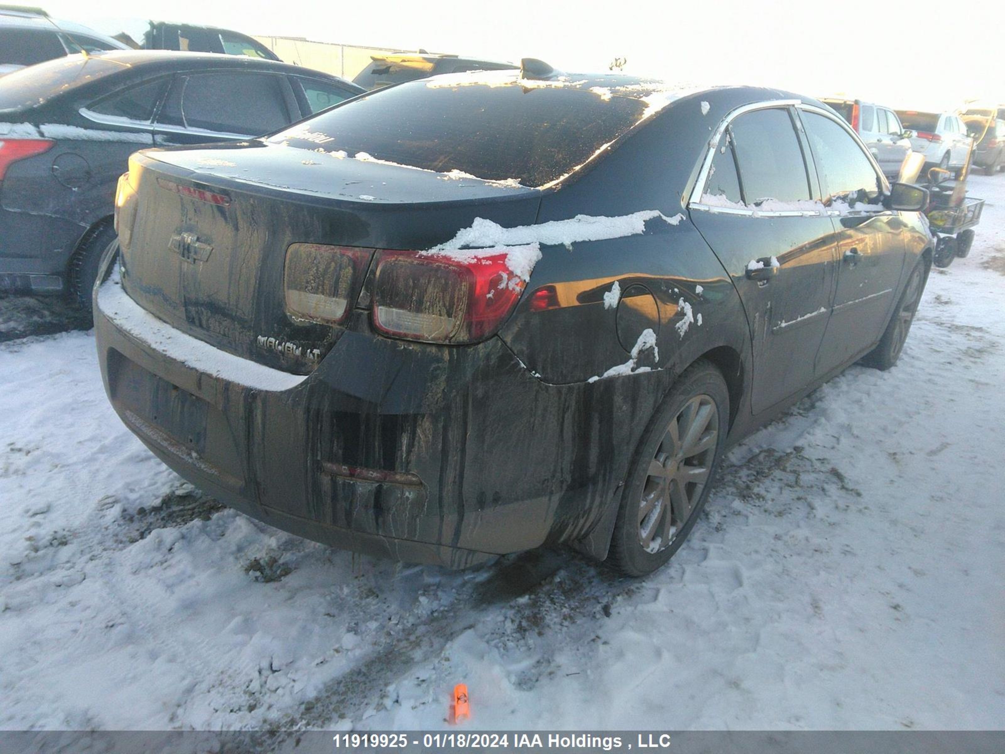 Photo 3 VIN: 1G11D5SL3FF324104 - CHEVROLET MALIBU 