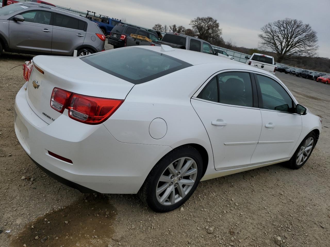 Photo 2 VIN: 1G11D5SL6FF270832 - CHEVROLET MALIBU 