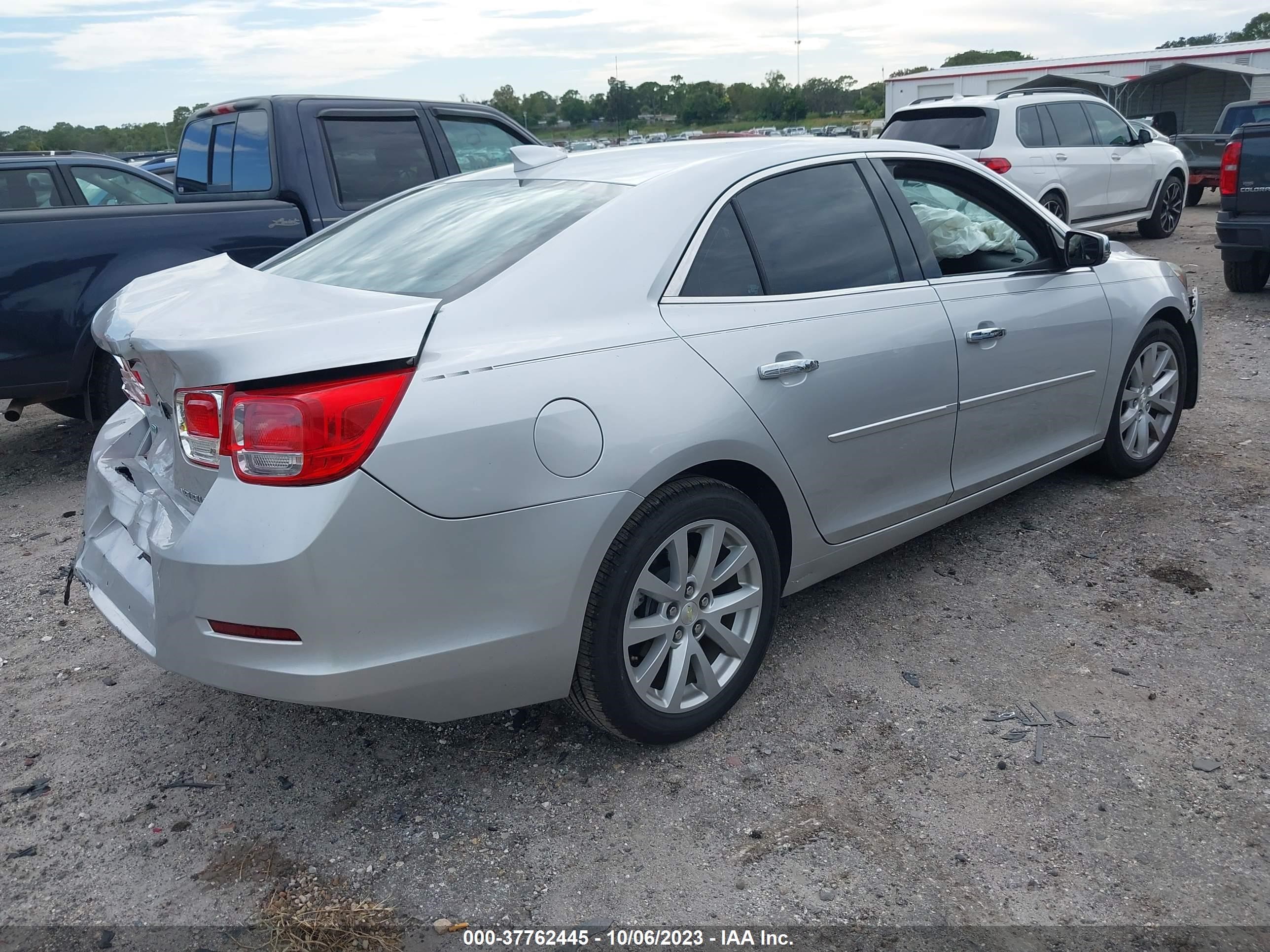 Photo 3 VIN: 1G11D5SL6FU123096 - CHEVROLET MALIBU 