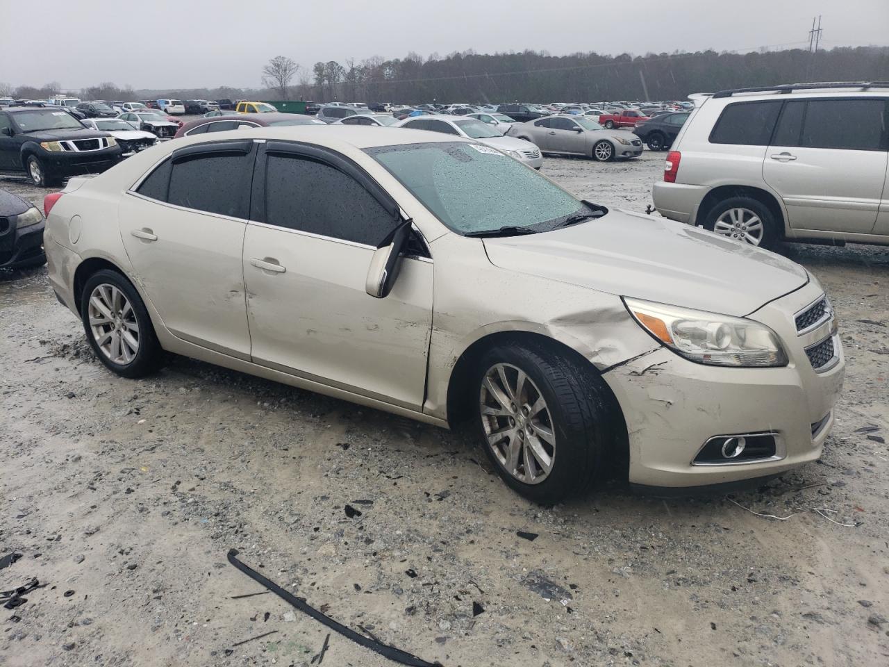 Photo 3 VIN: 1G11E5SA0DF157421 - CHEVROLET MALIBU 