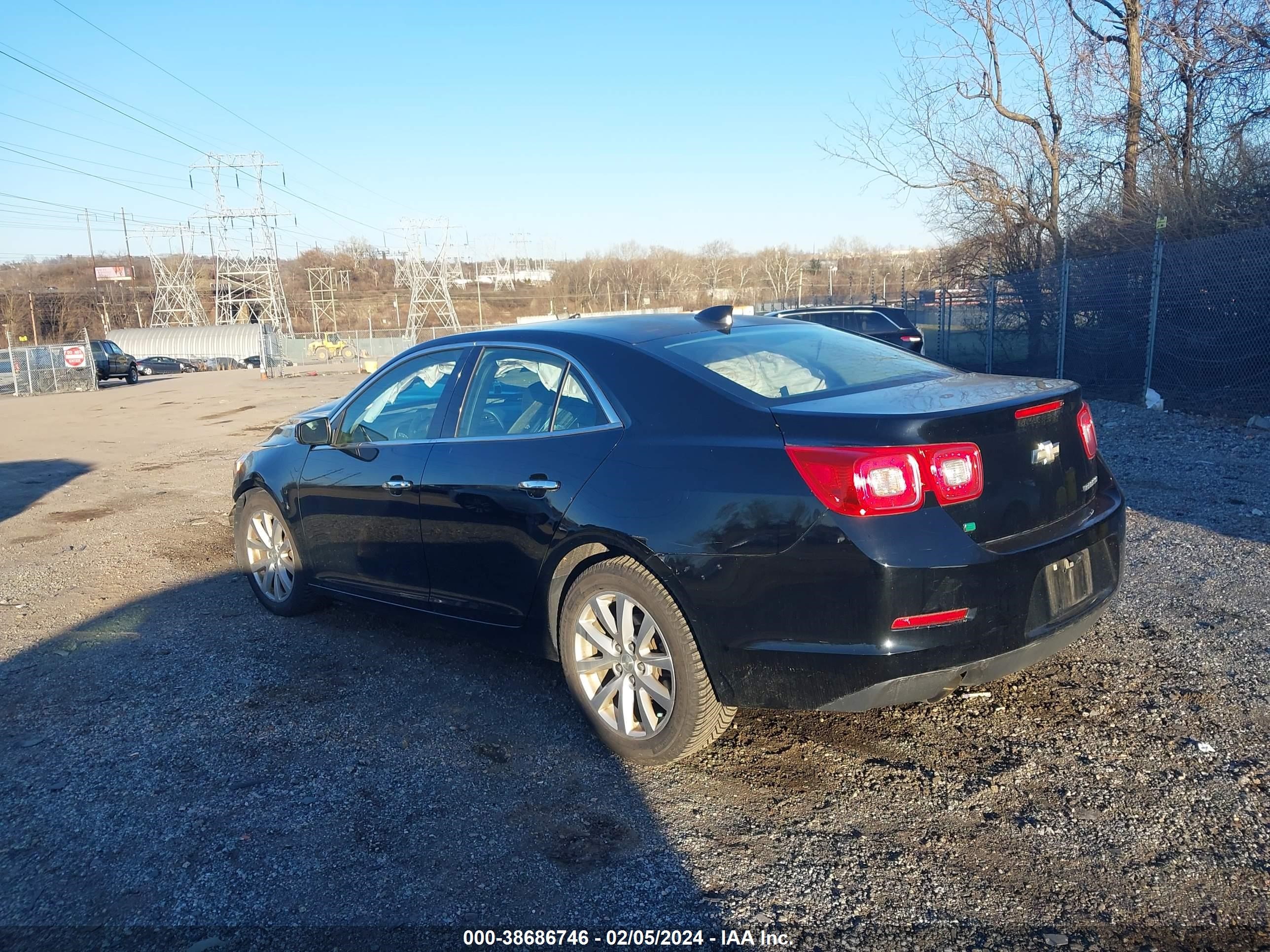 Photo 2 VIN: 1G11E5SA1GU120491 - CHEVROLET MALIBU 