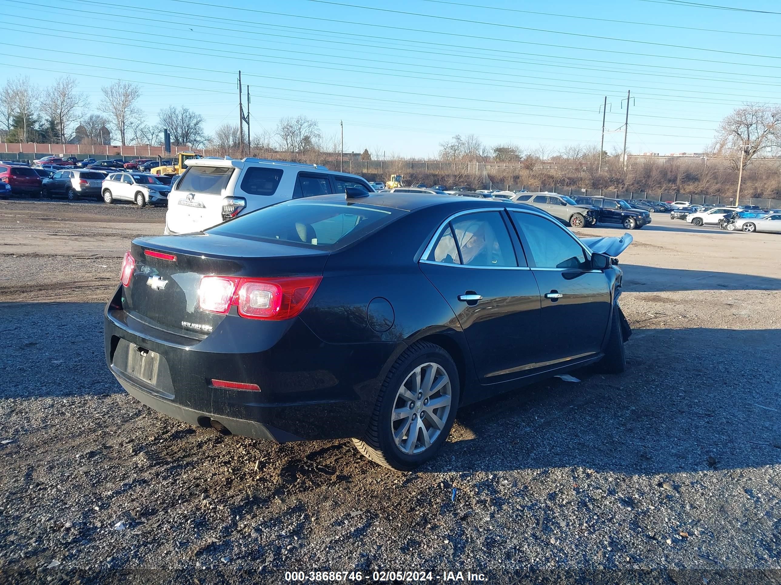 Photo 3 VIN: 1G11E5SA1GU120491 - CHEVROLET MALIBU 