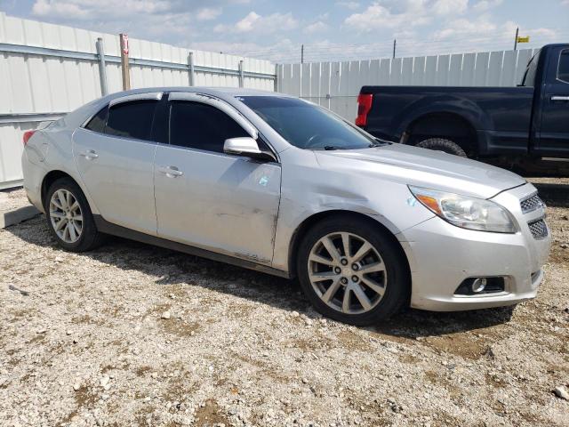 Photo 3 VIN: 1G11E5SA4DF233058 - CHEVROLET MALIBU 2LT 