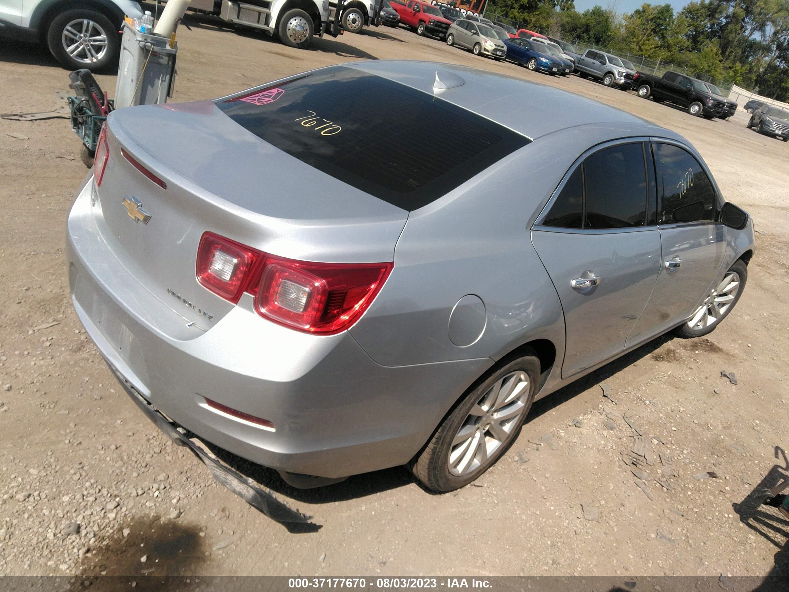 Photo 3 VIN: 1G11E5SA4GU125166 - CHEVROLET MALIBU 