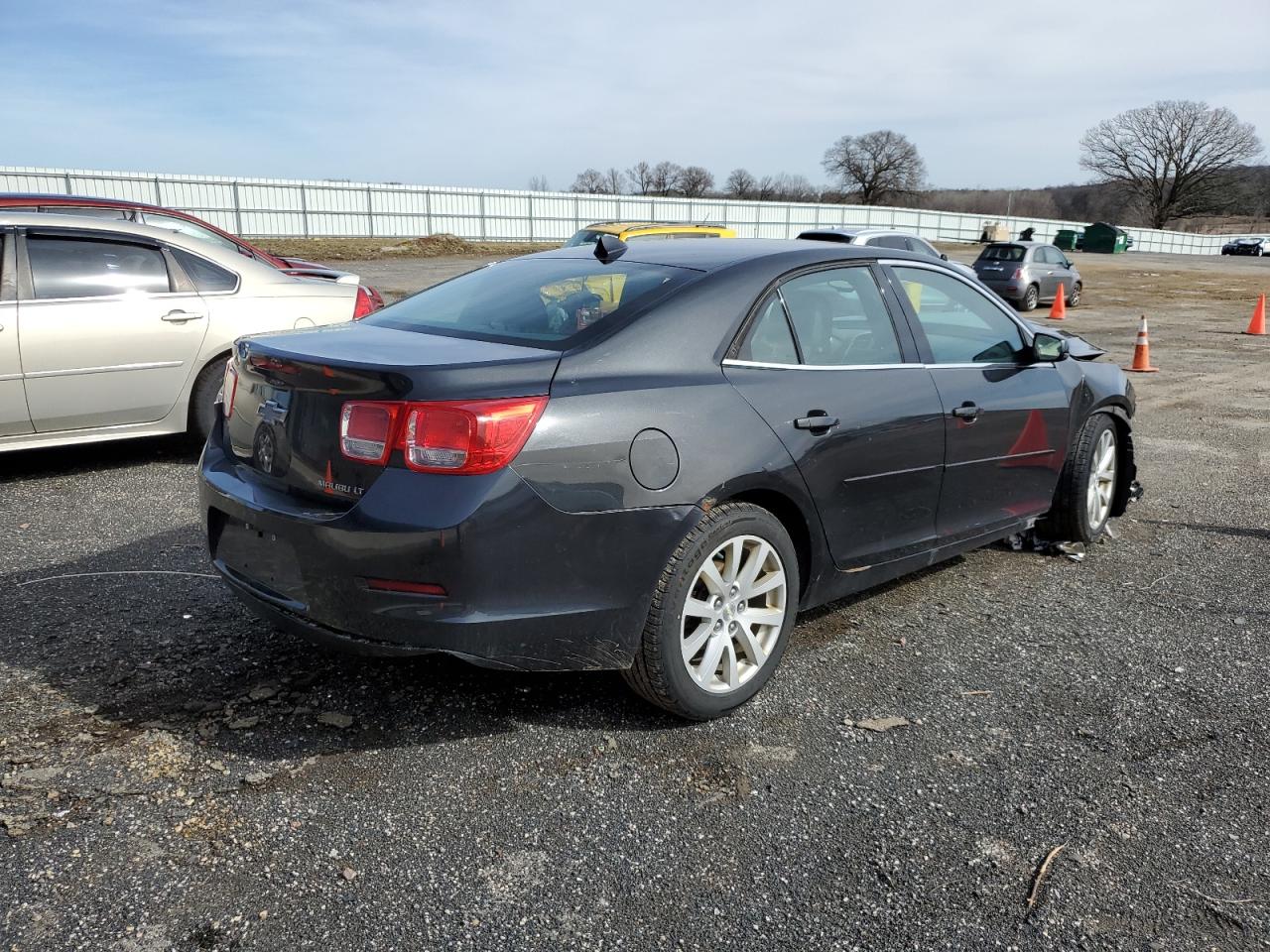 Photo 2 VIN: 1G11E5SA6DF315468 - CHEVROLET MALIBU 