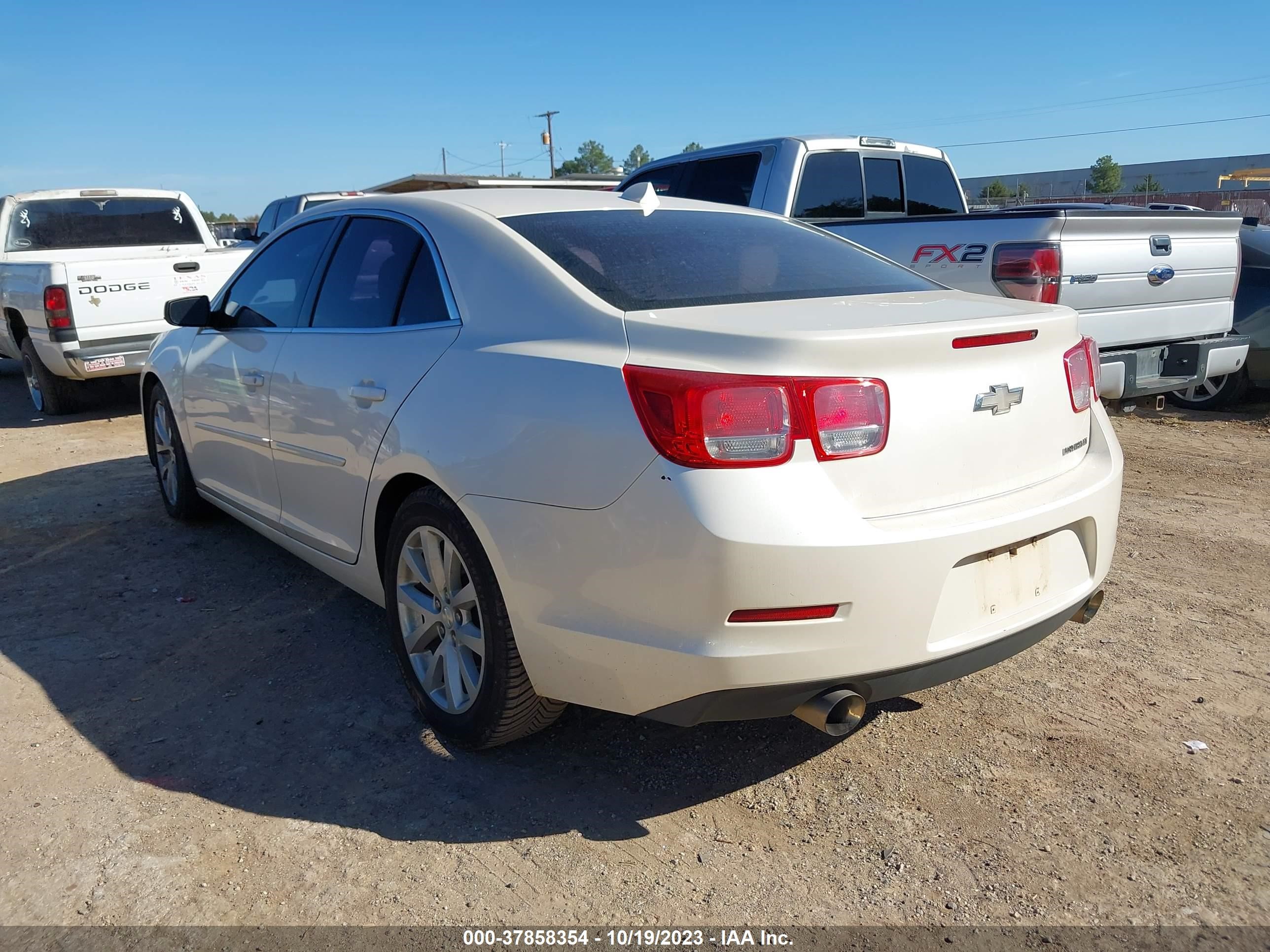 Photo 2 VIN: 1G11E5SA8DF185838 - CHEVROLET MALIBU 