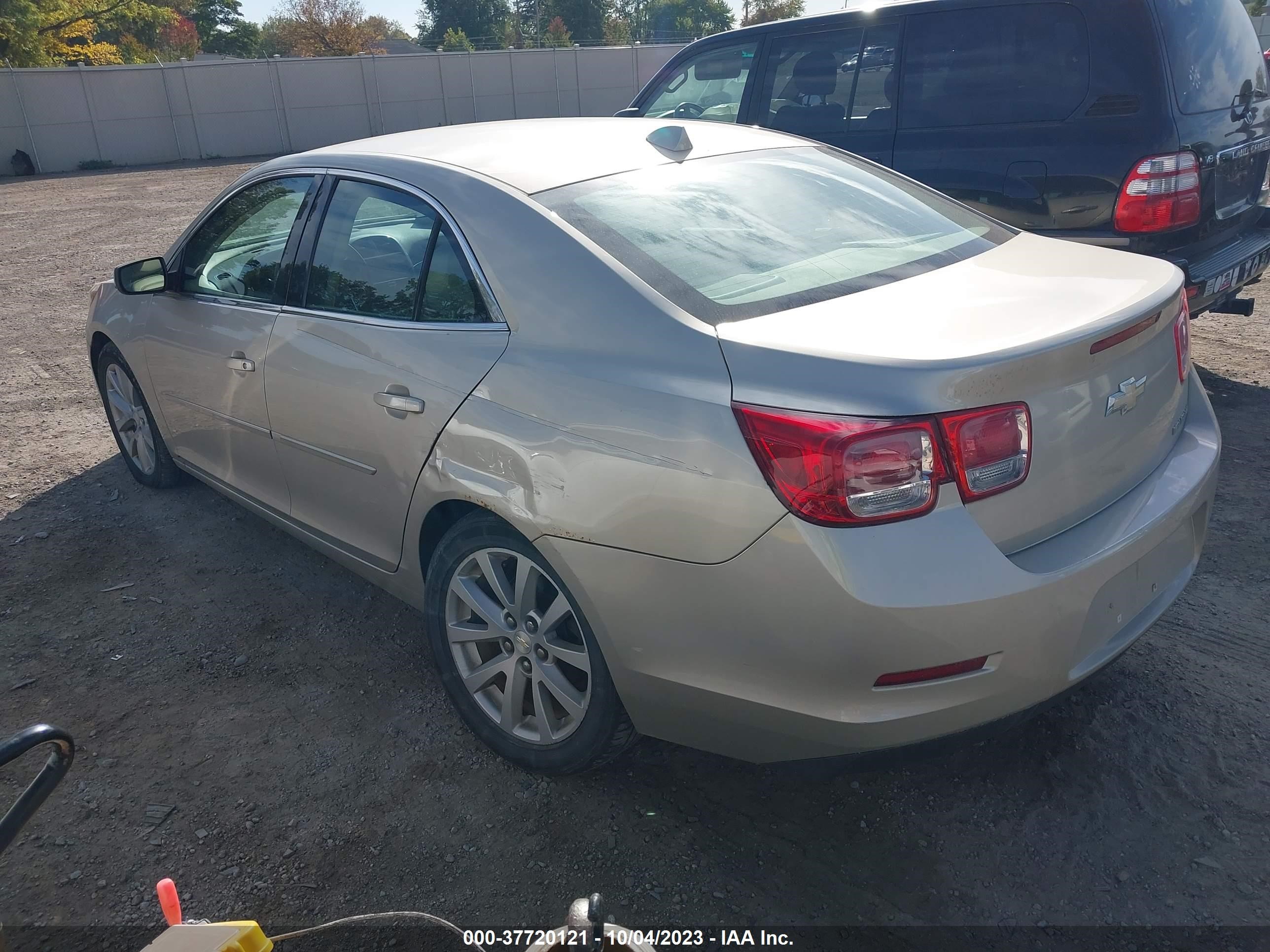 Photo 2 VIN: 1G11E5SAXDF145986 - CHEVROLET MALIBU 