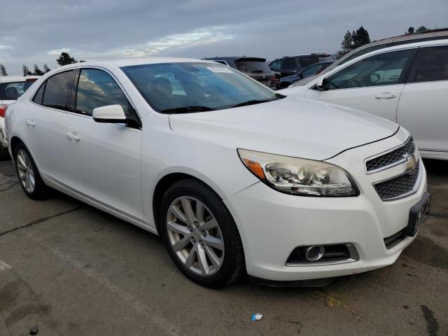 Photo 3 VIN: 1G11E5SAXDF236126 - CHEVROLET MALIBU 