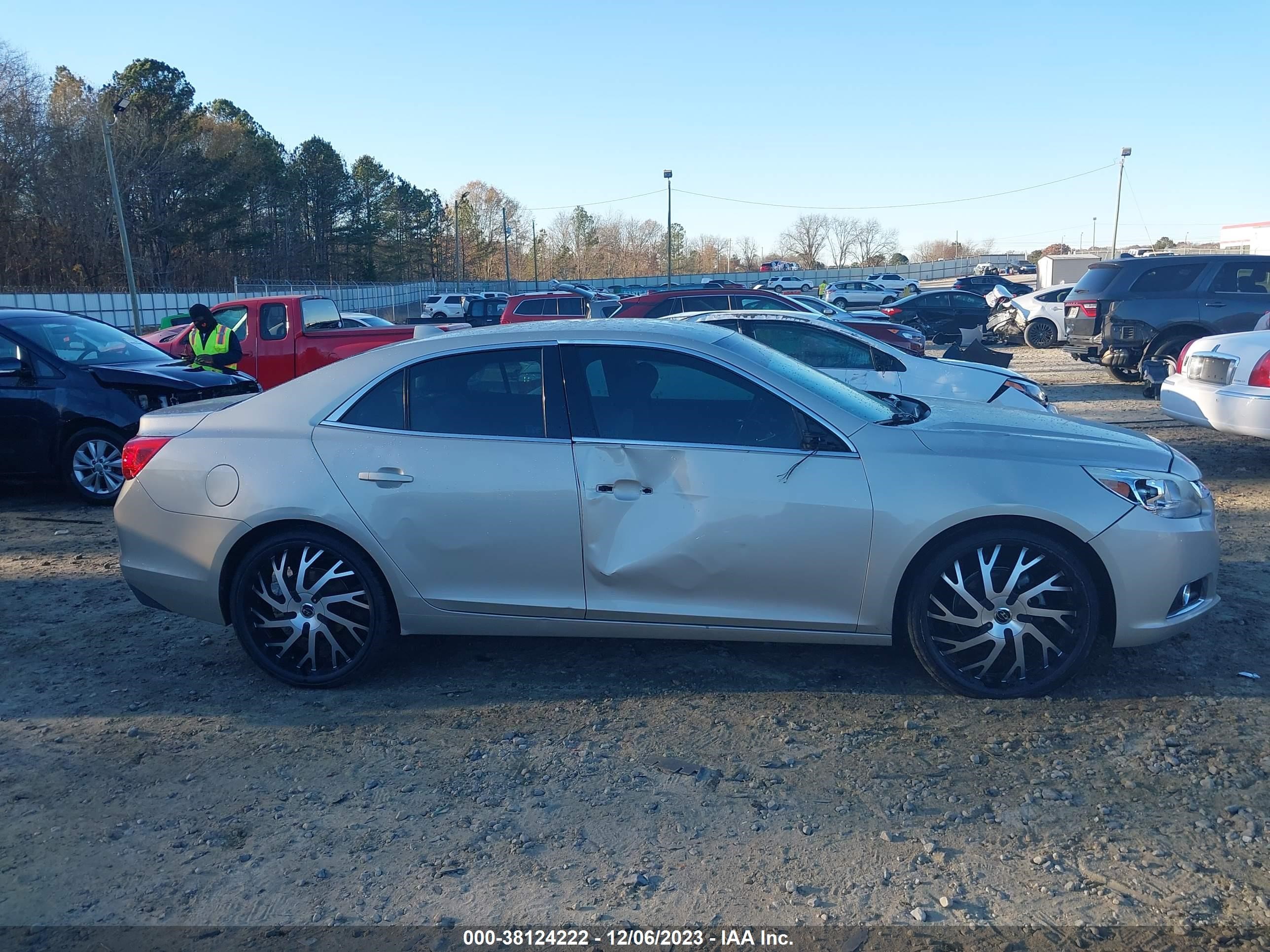 Photo 12 VIN: 1G11E5SL4EF251868 - CHEVROLET MALIBU 