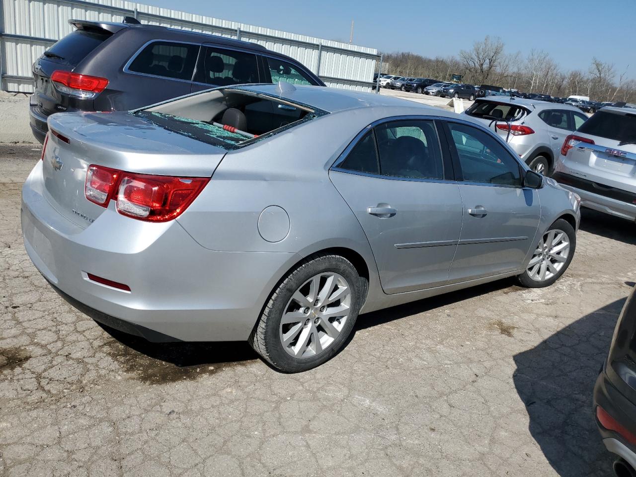 Photo 2 VIN: 1G11E5SL6EF168944 - CHEVROLET MALIBU 