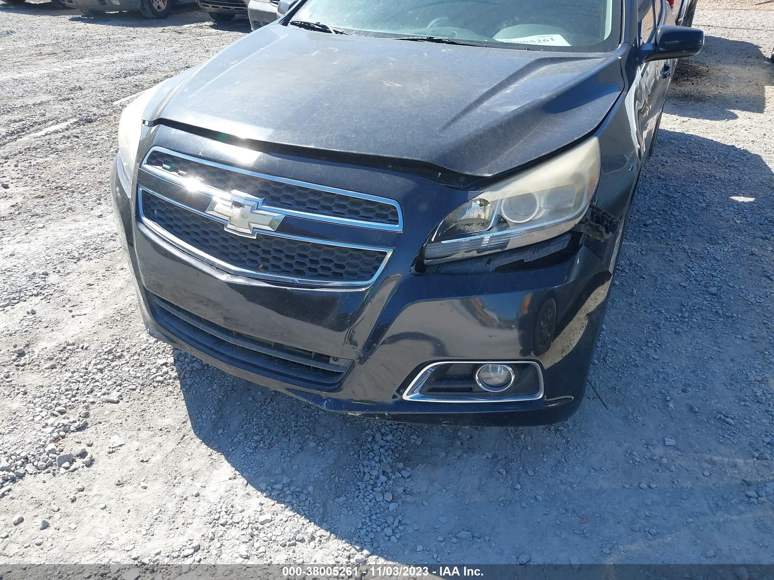 Photo 5 VIN: 1G11F5RR4DF112068 - CHEVROLET MALIBU 