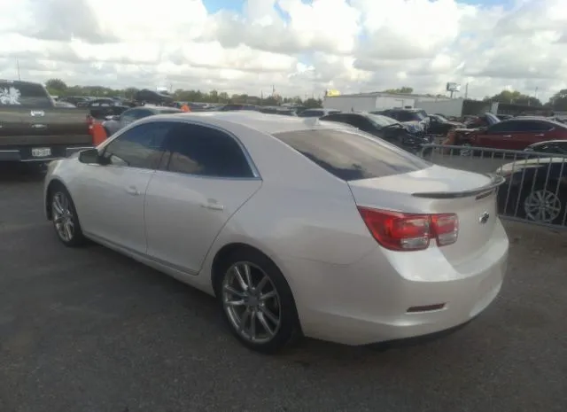 Photo 2 VIN: 1G11F5RR5DF114105 - CHEVROLET MALIBU 