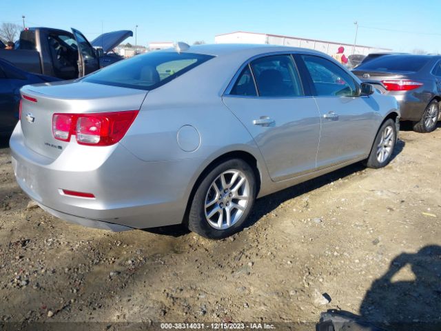 Photo 3 VIN: 1G11F5RR5DF120907 - CHEVROLET MALIBU 