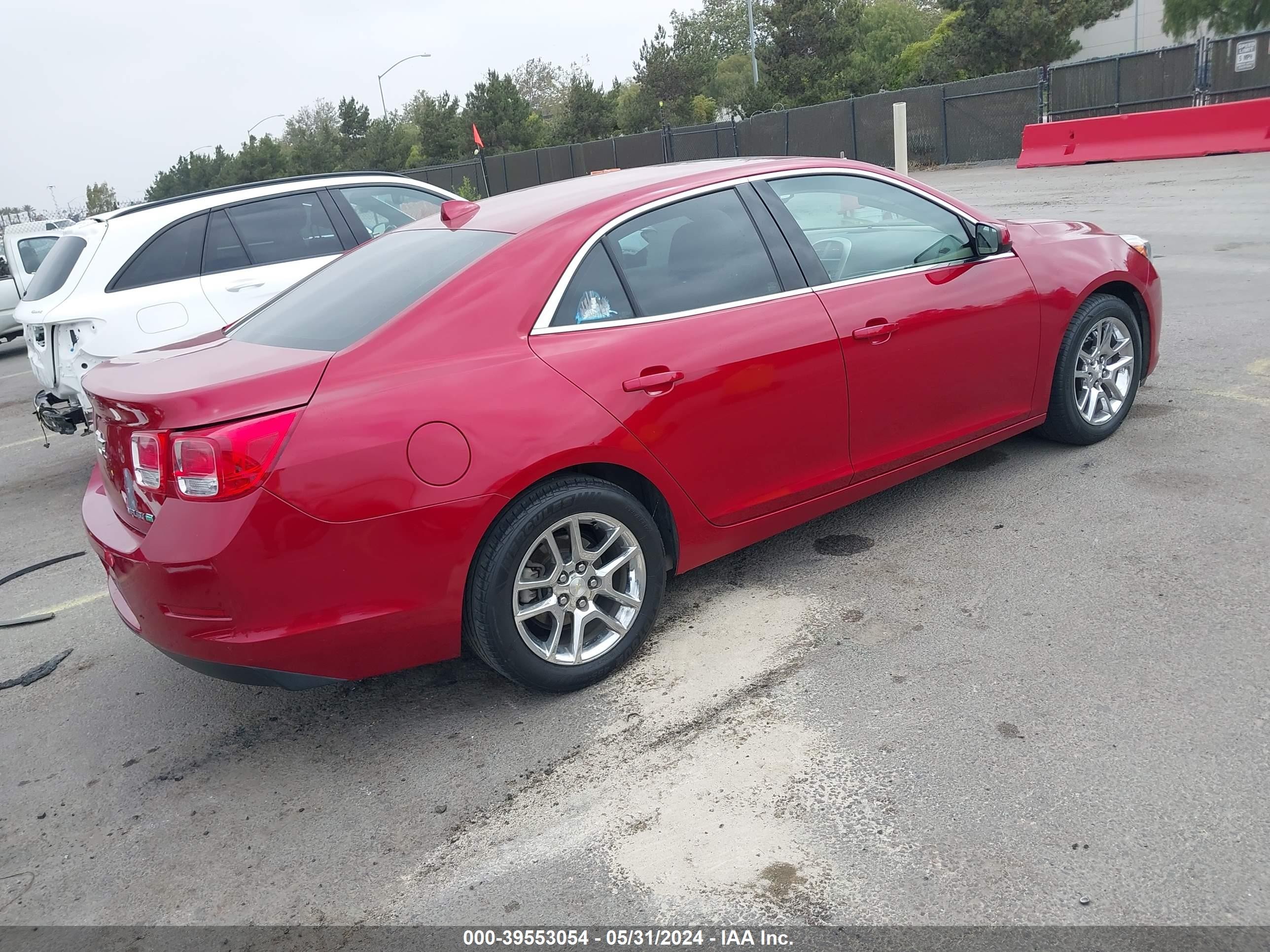 Photo 3 VIN: 1G11F5RR8DF114289 - CHEVROLET MALIBU 