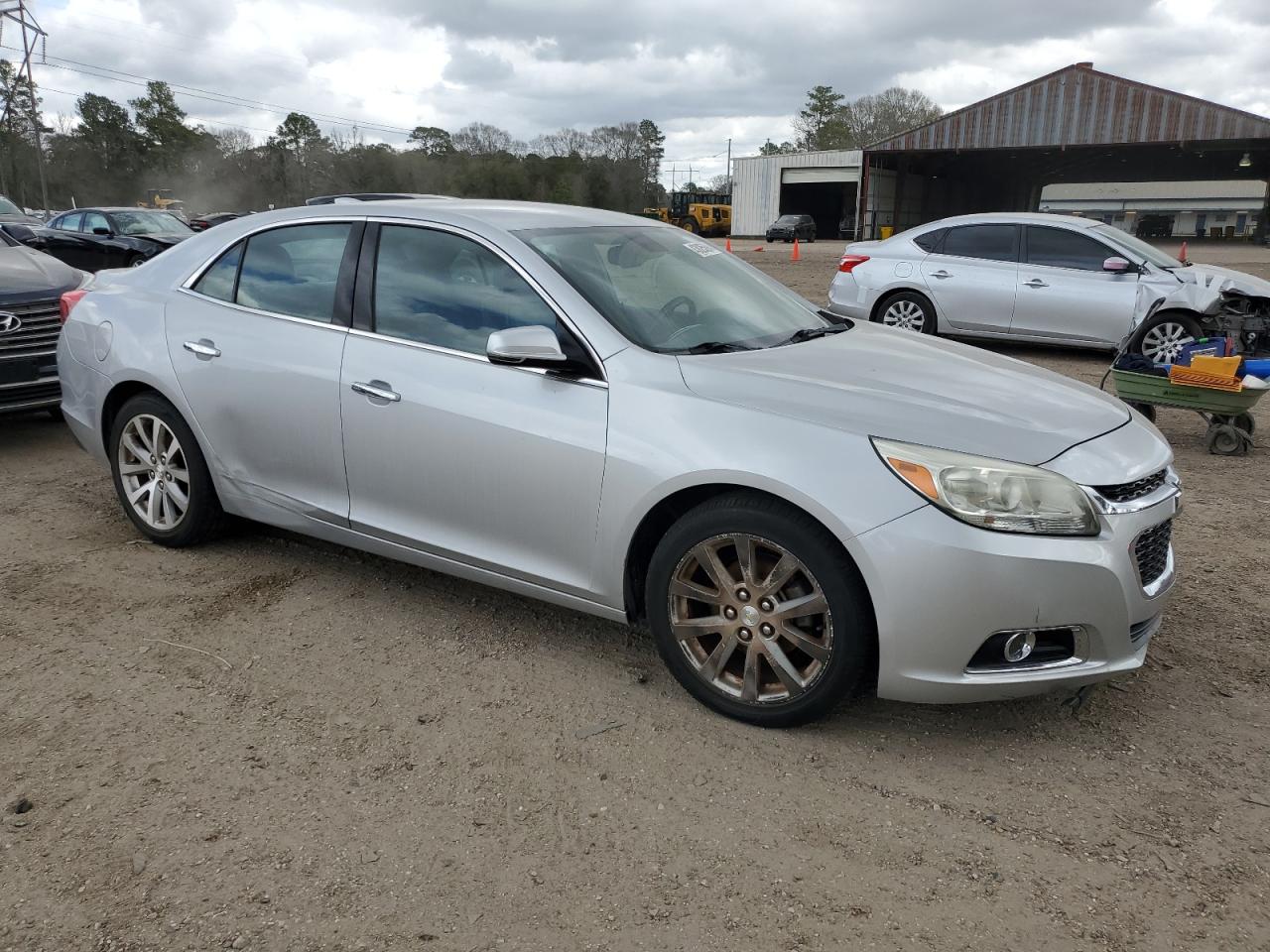 Photo 3 VIN: 1G11F5SL2FF126723 - CHEVROLET MALIBU 