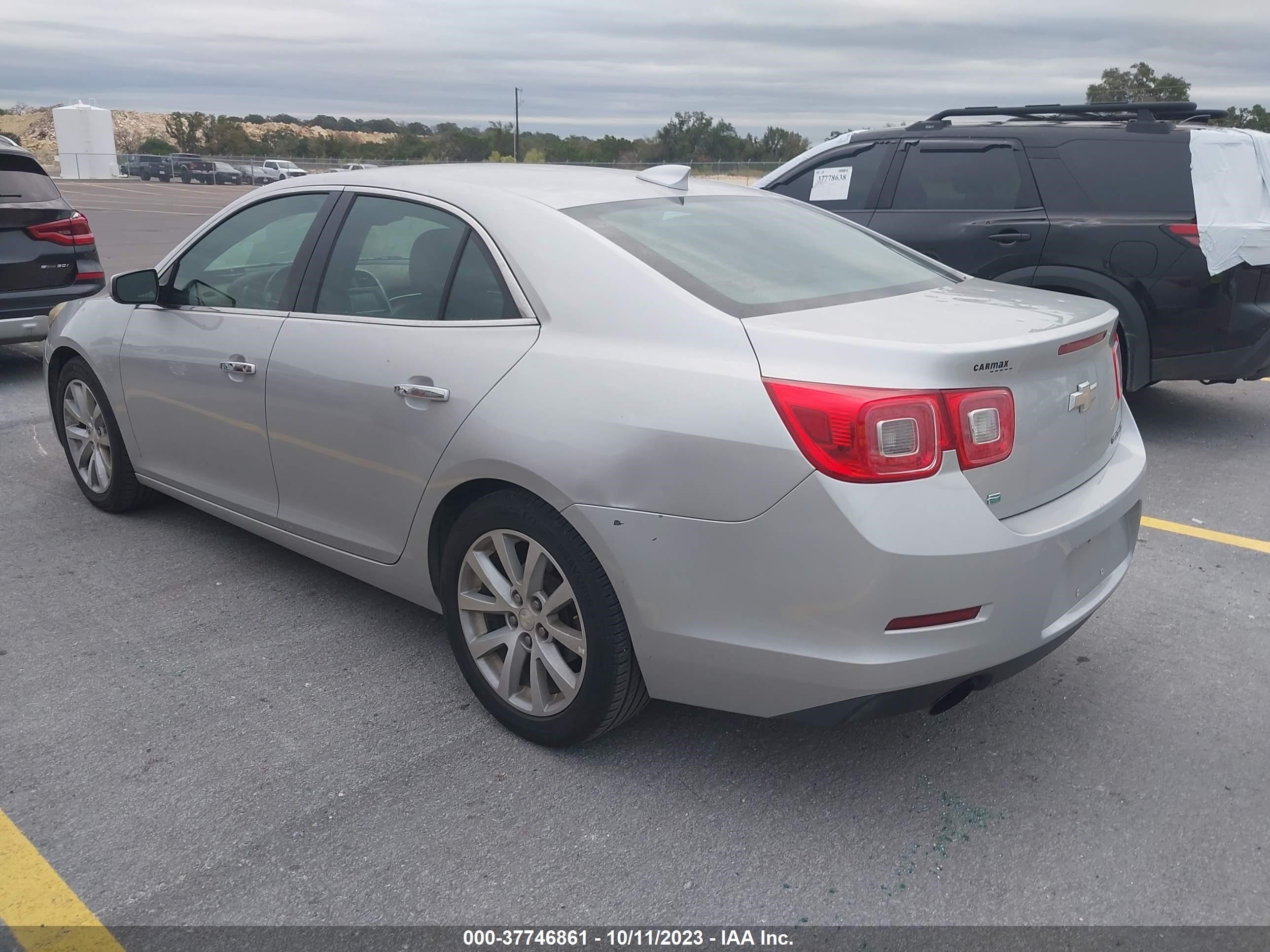 Photo 2 VIN: 1G11F5SL6FF240143 - CHEVROLET MALIBU 