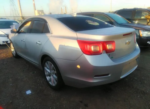 Photo 2 VIN: 1G11F5SL7FF310927 - CHEVROLET MALIBU 